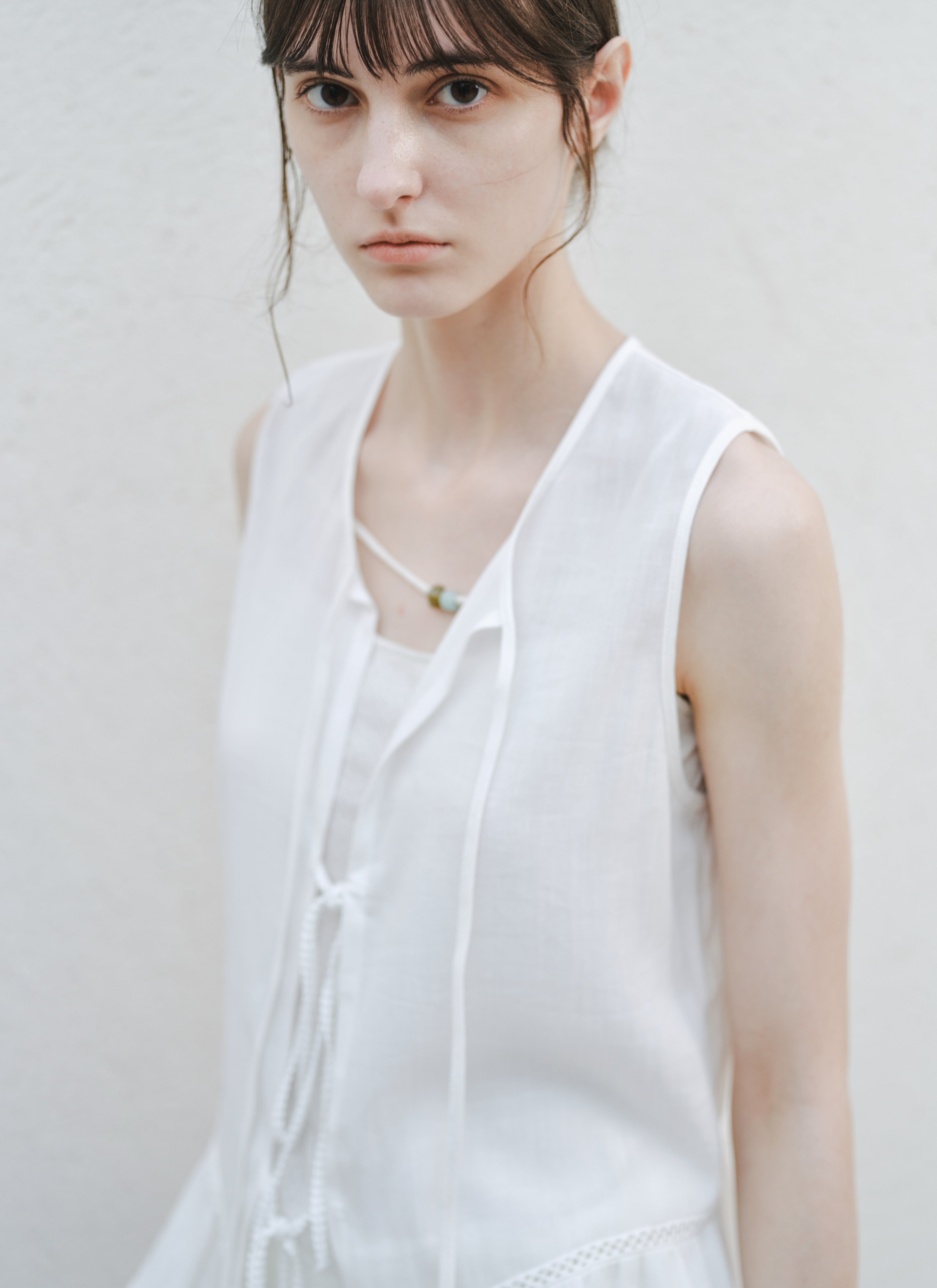 FRILL HEM TIE BLOUSE