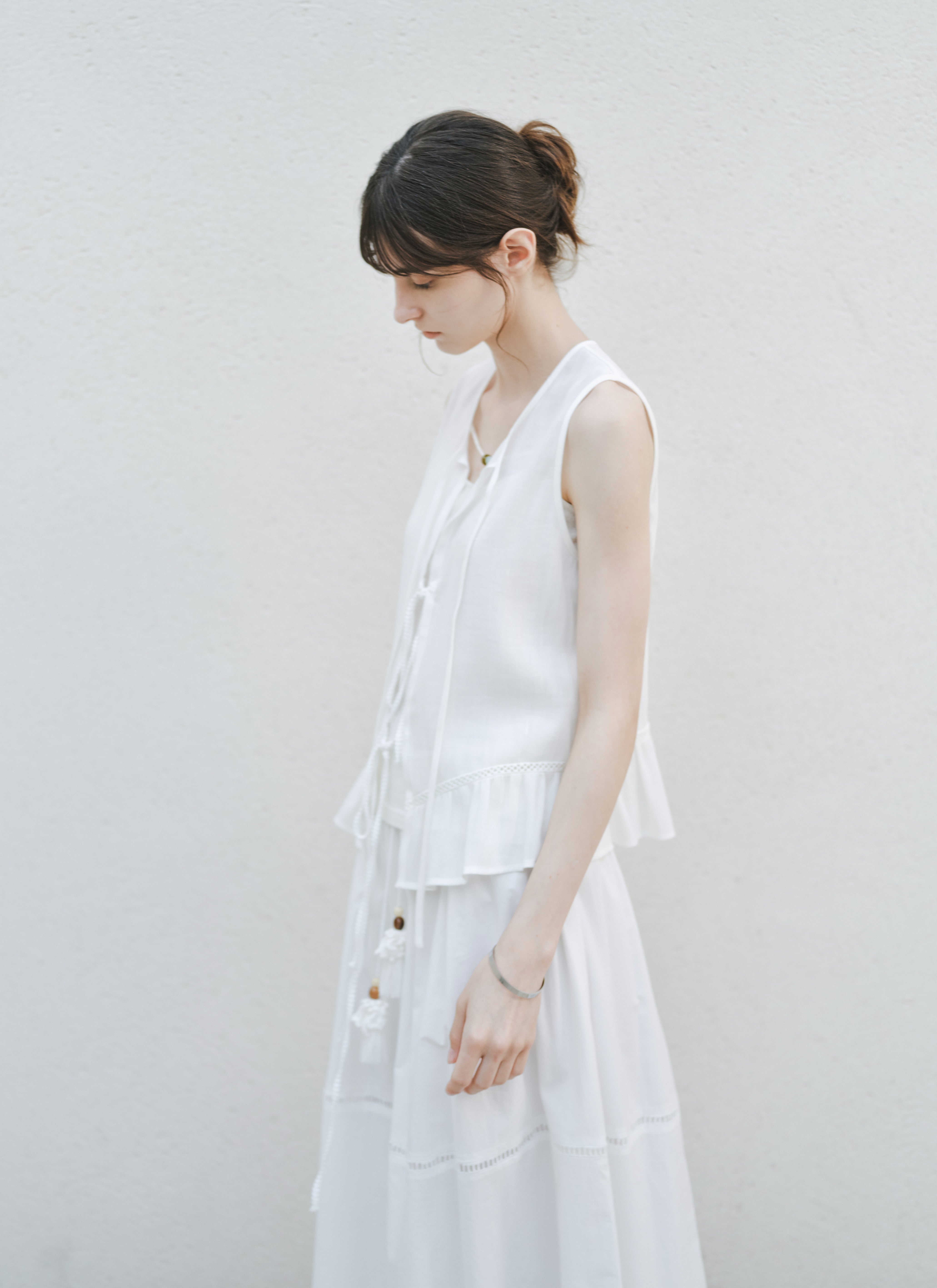FRILL HEM TIE BLOUSE