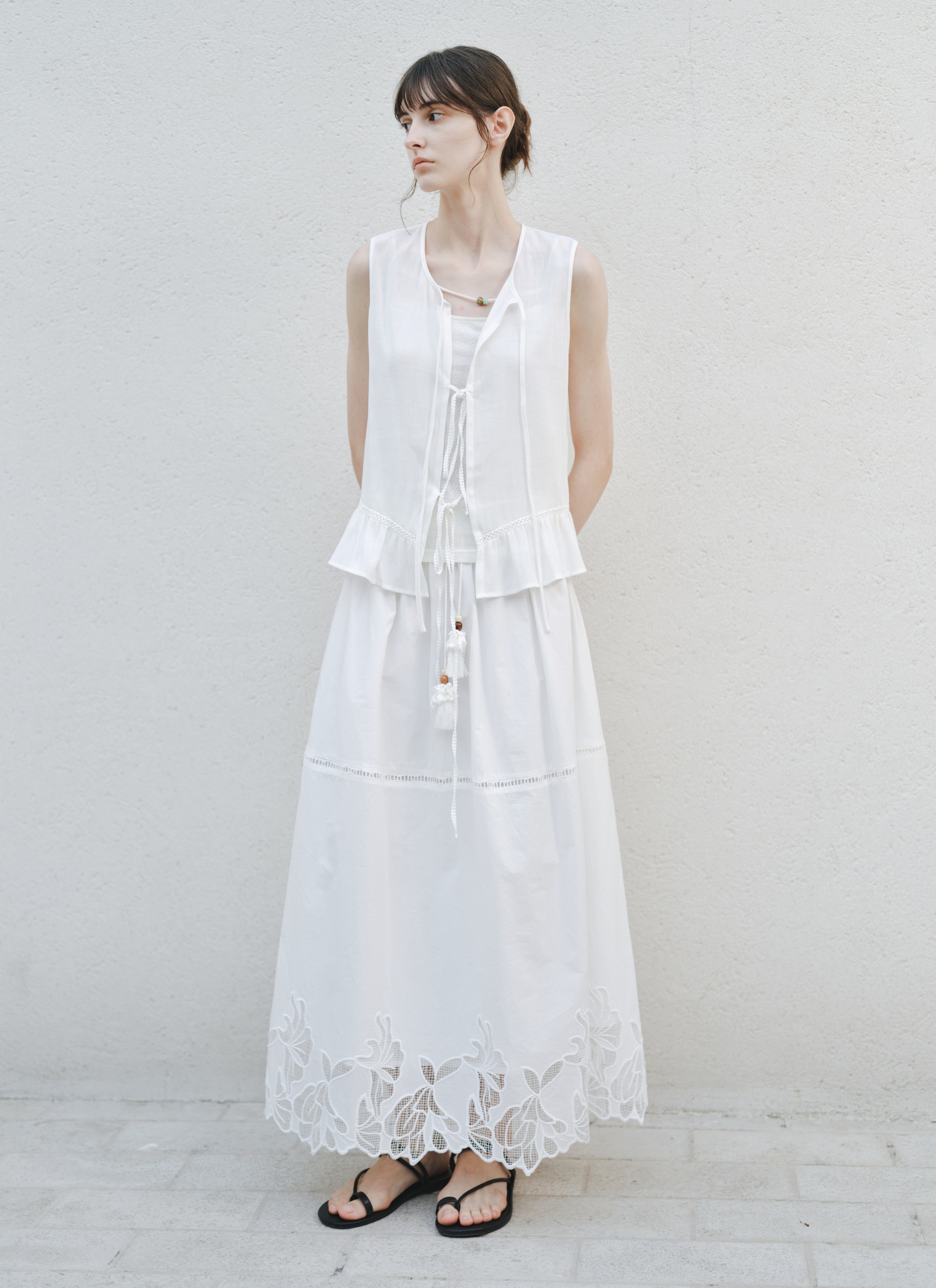 FRILL HEM TIE BLOUSE