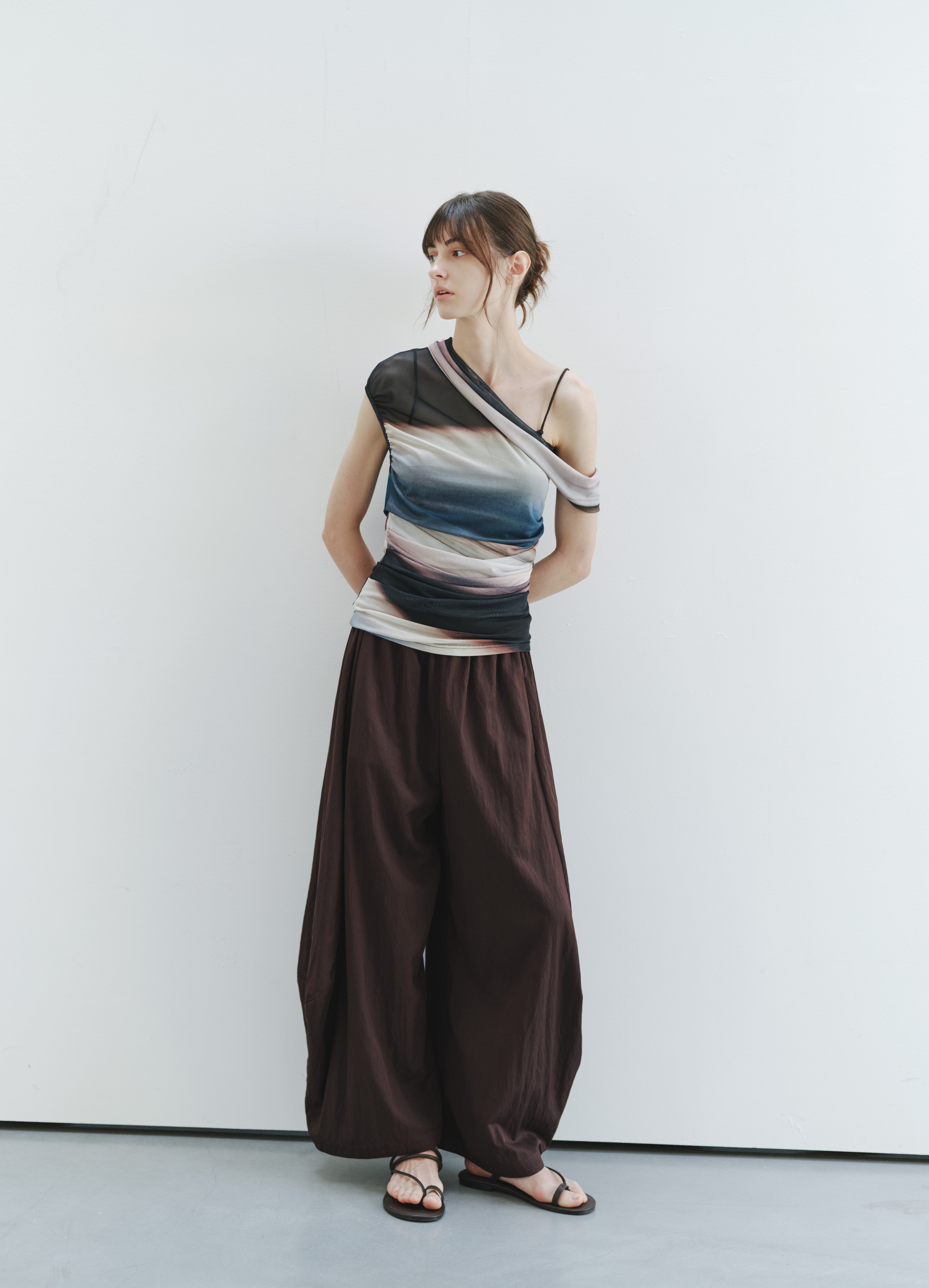 LIGHT SHADOW MESH TOP