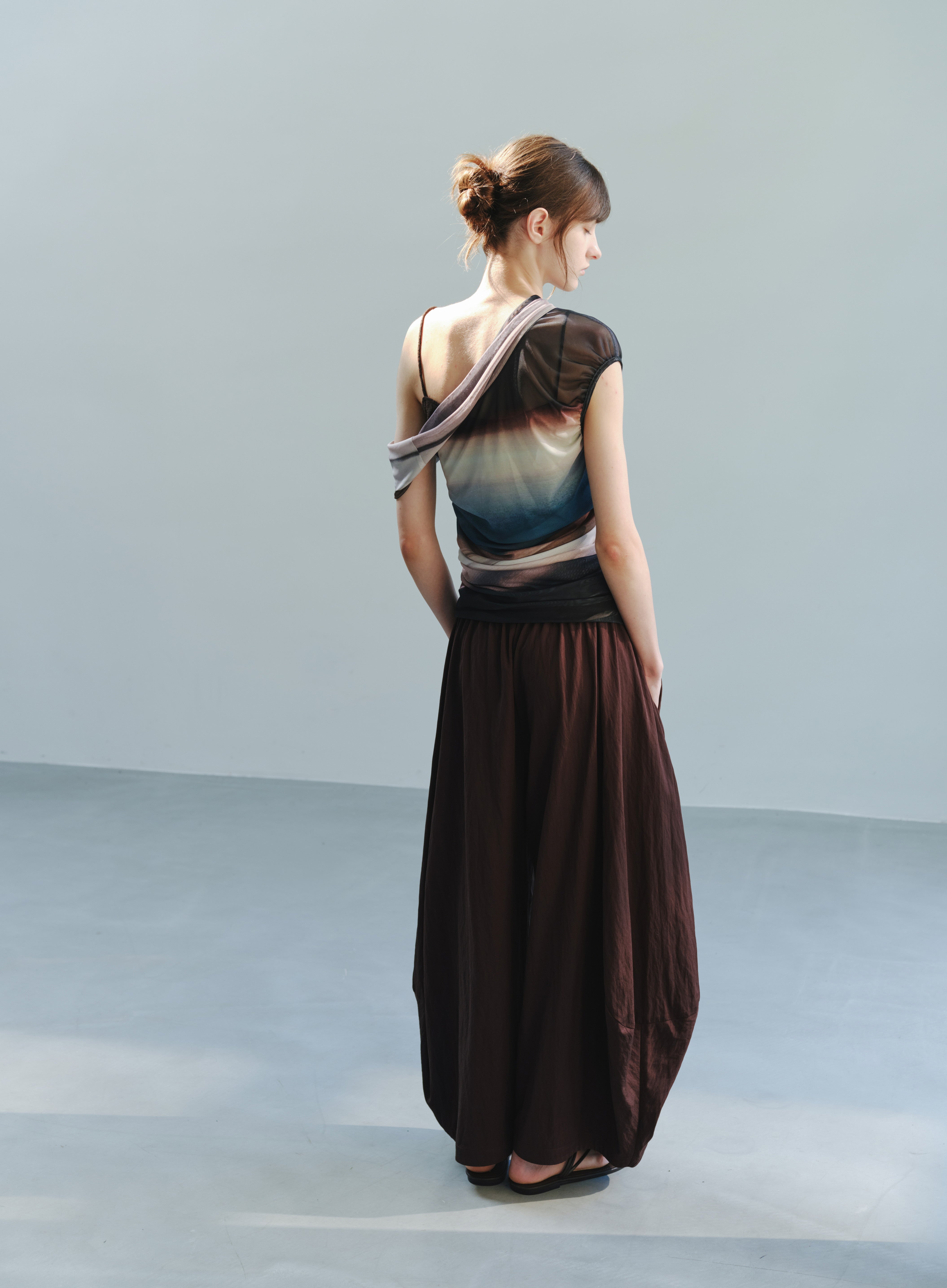 LIGHT SHADOW MESH TOP