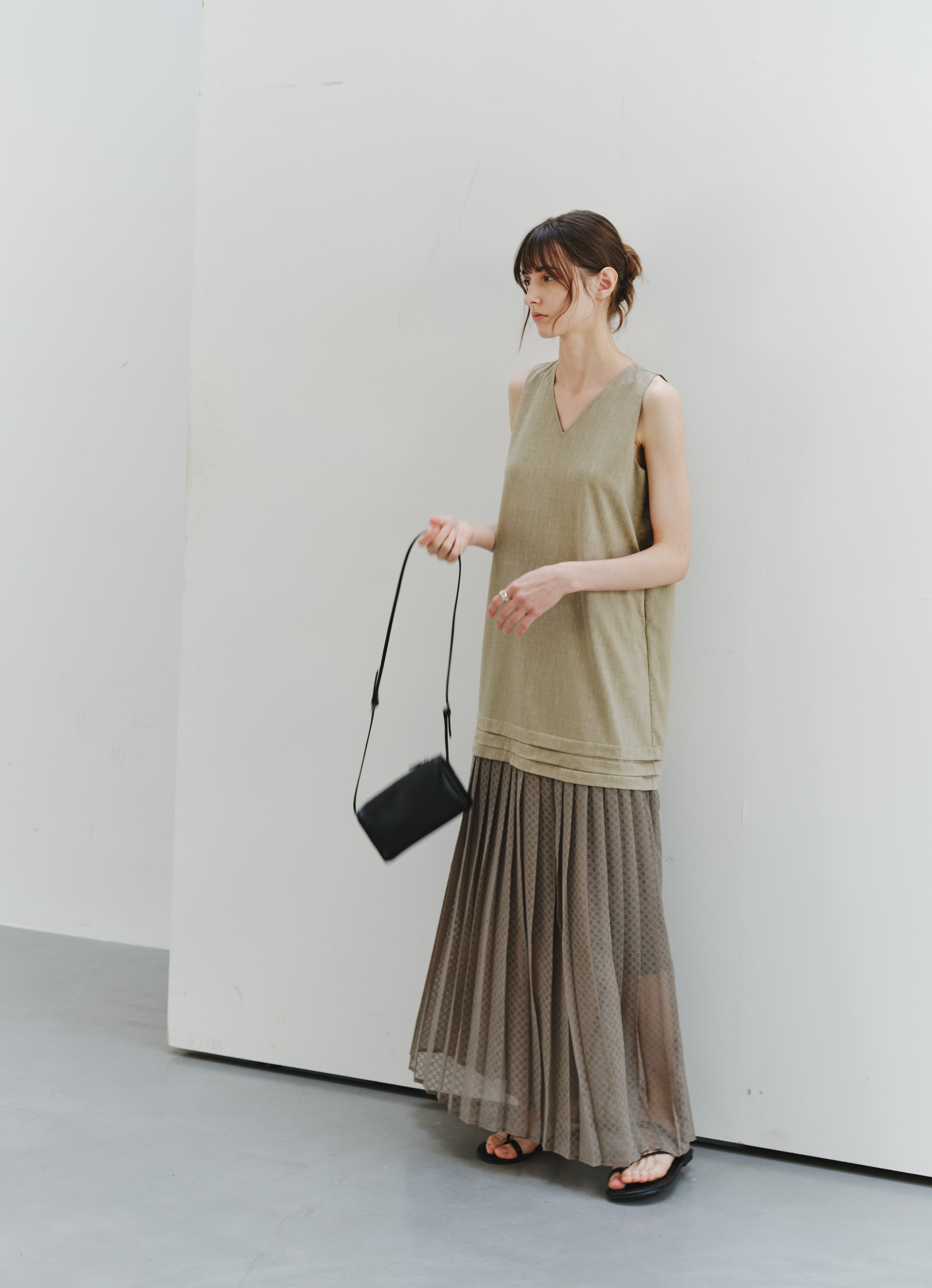 BUBBLE PLEAT DOCKING DRESS