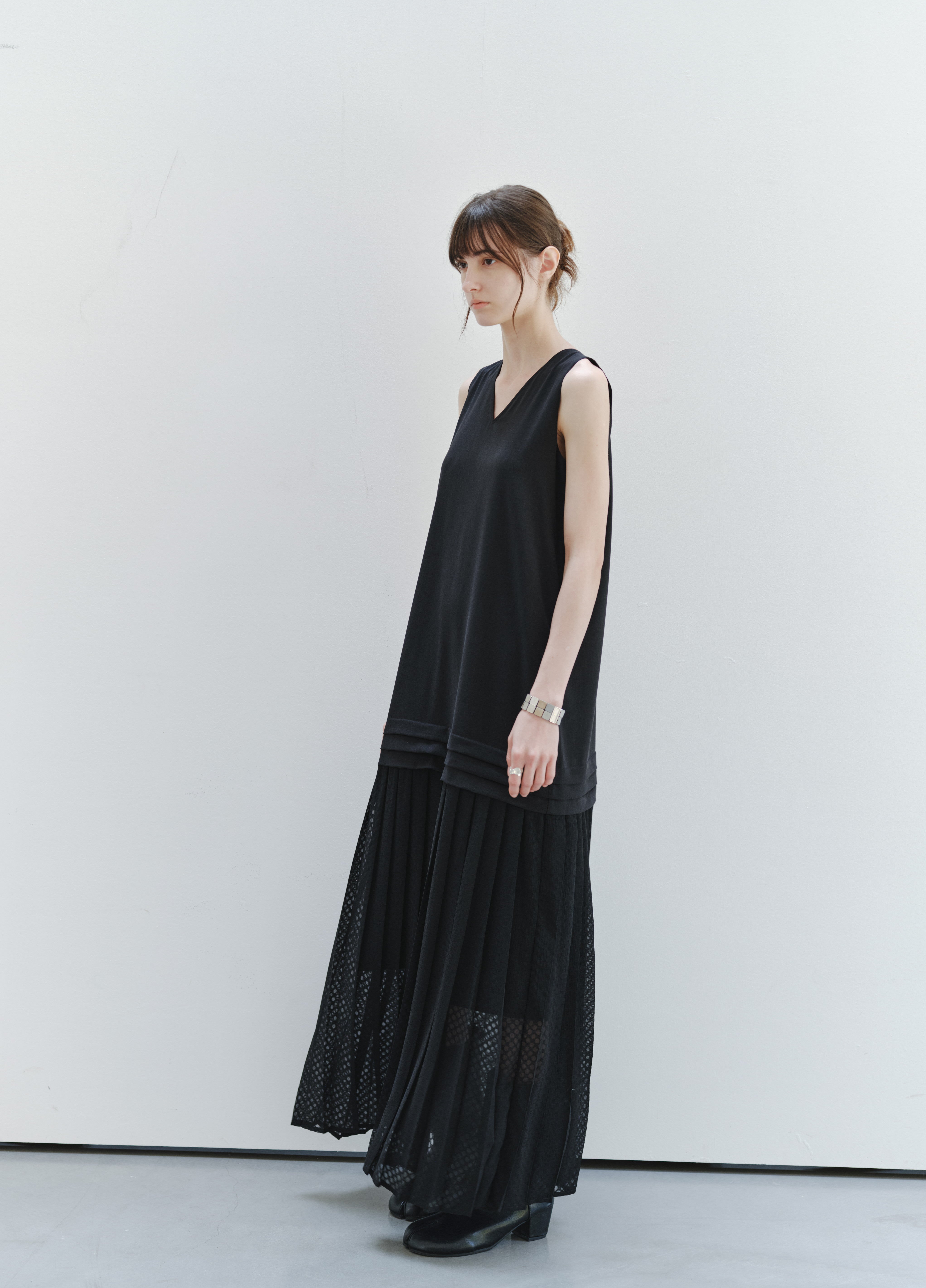 BUBBLE PLEAT DOCKING DRESS