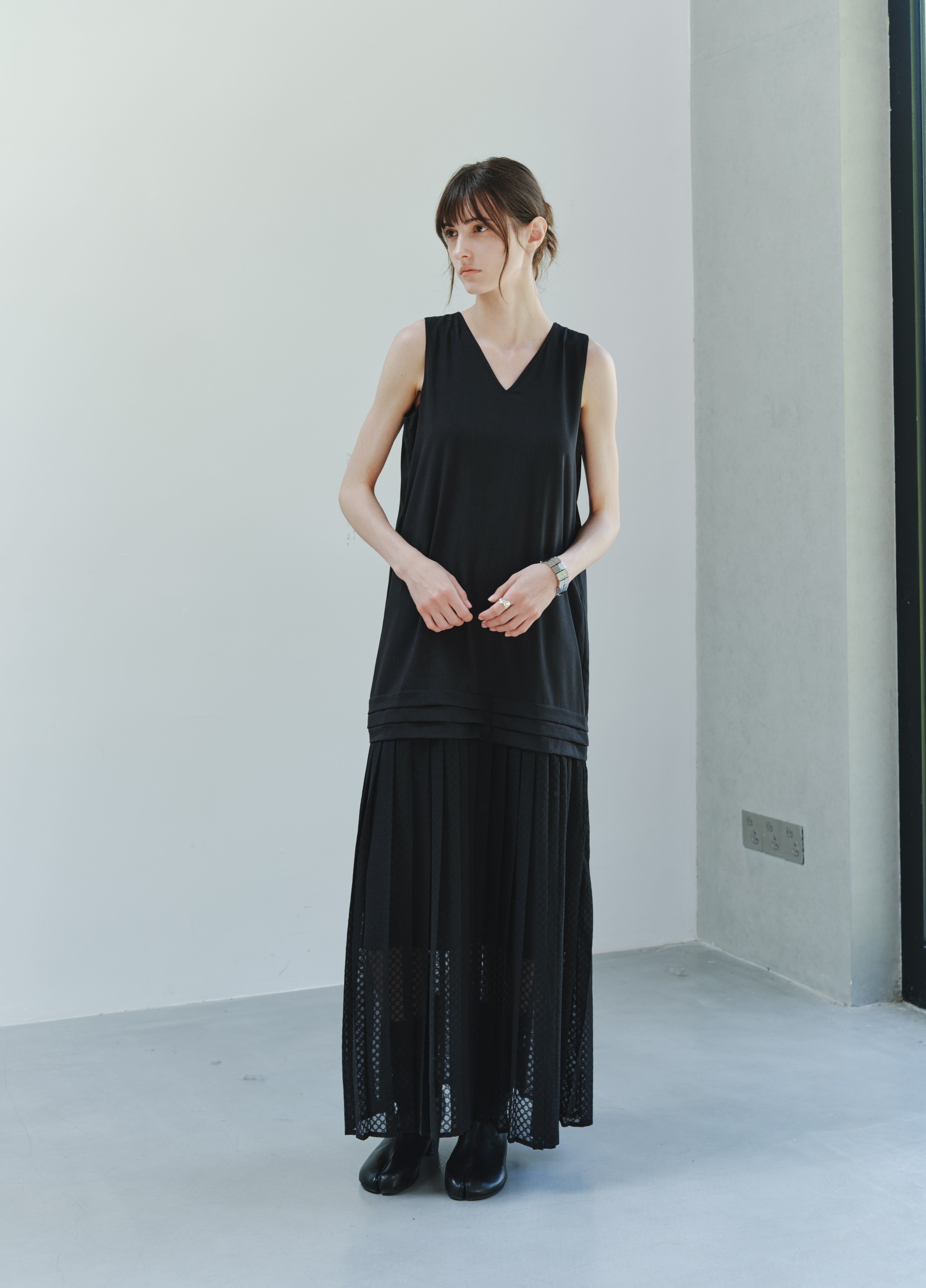 BUBBLE PLEAT DOCKING DRESS