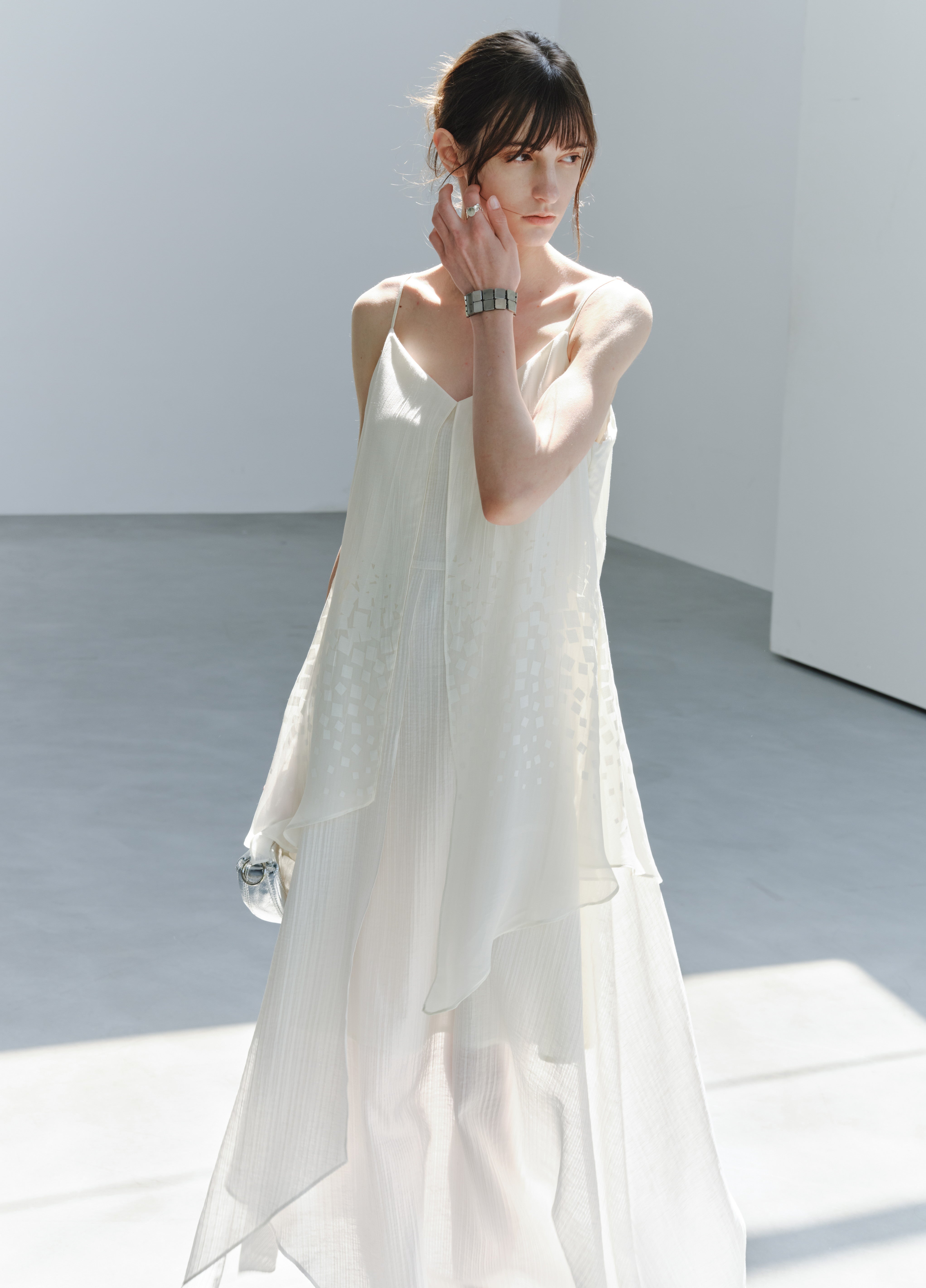 LAYERED FLARE FLOW DRESS
