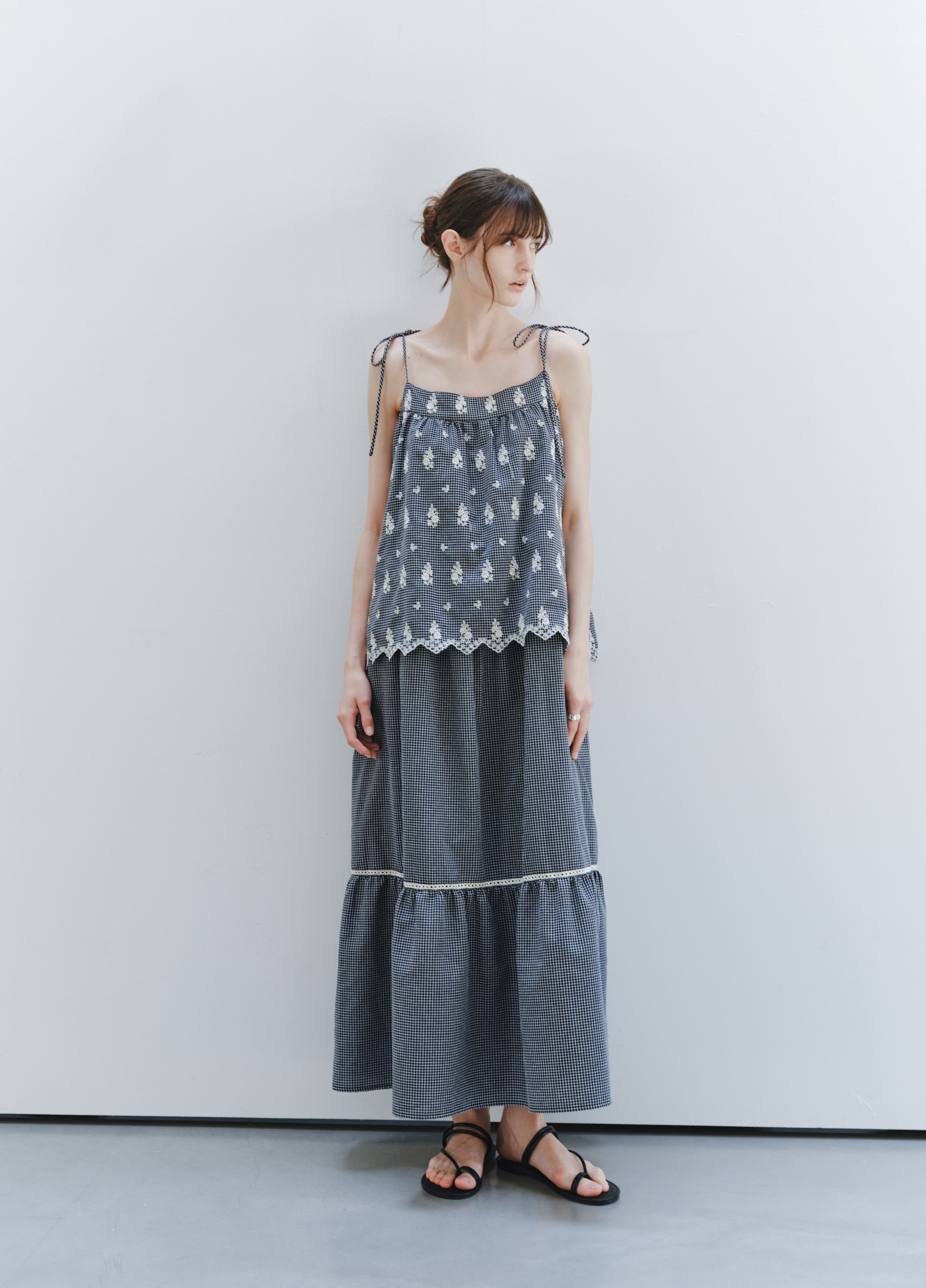 FLOWER STITCH CHECK DRESS