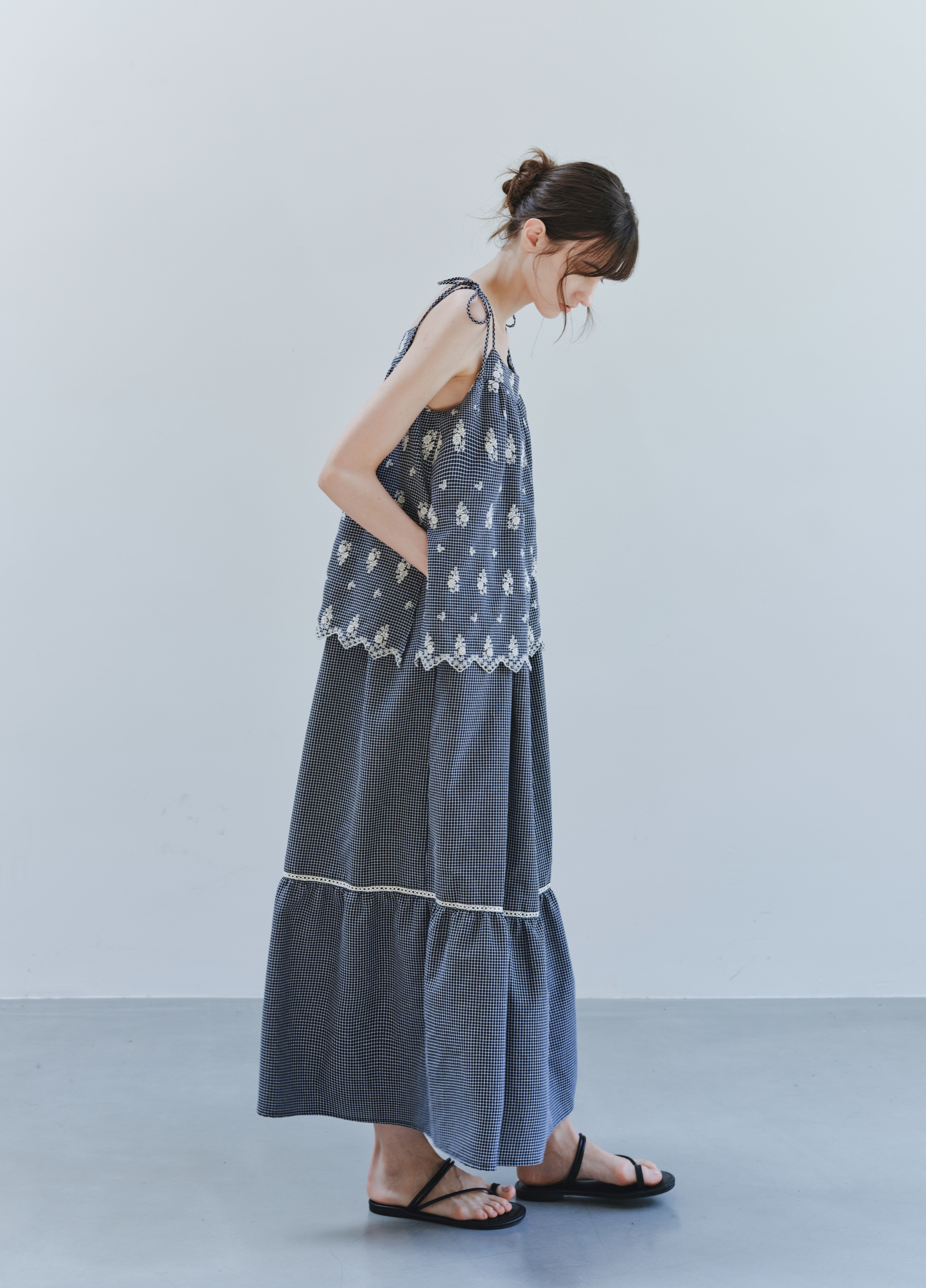 FLOWER STITCH CHECK DRESS