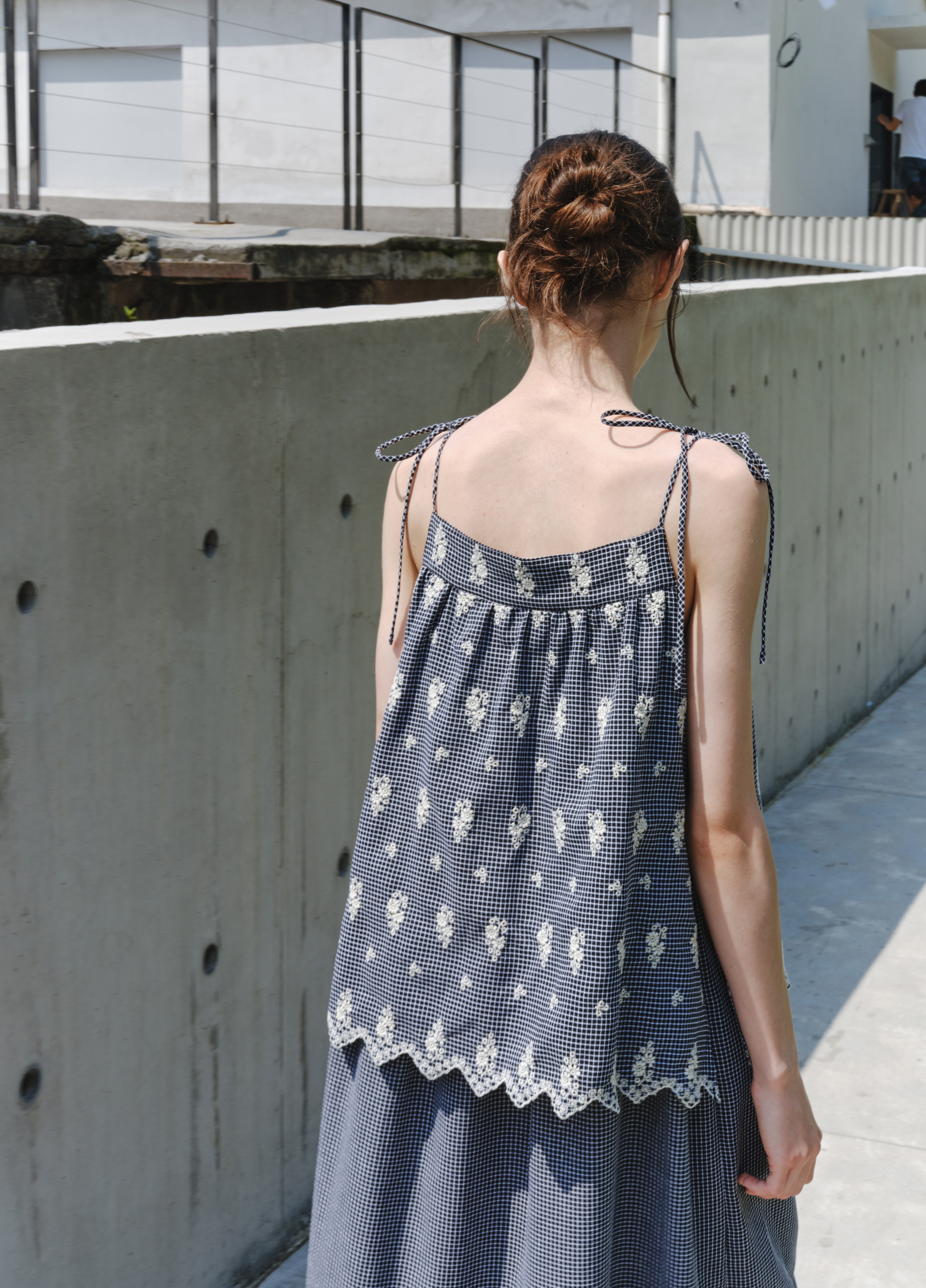 FLOWER STITCH CHECK DRESS