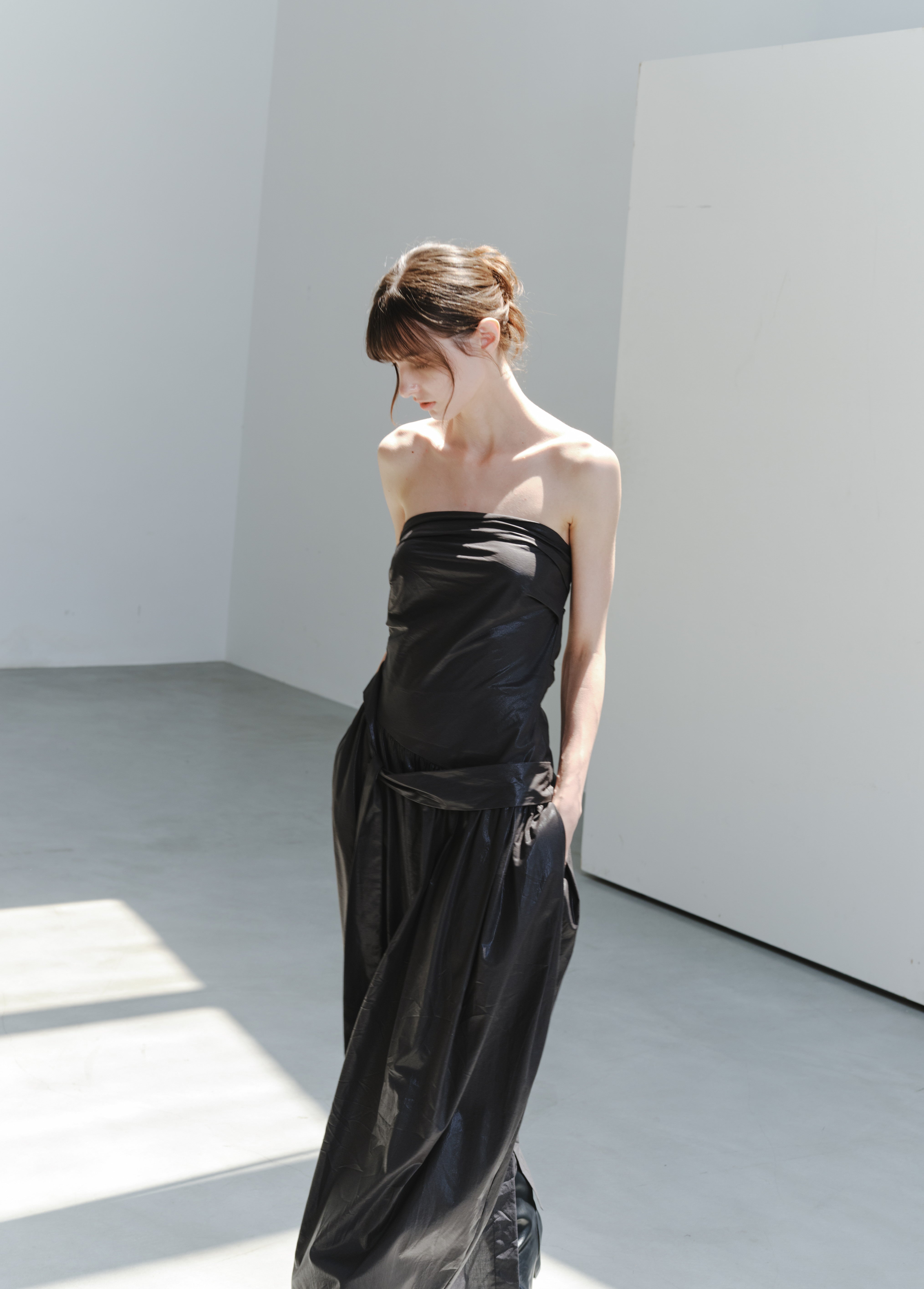 GATHER FIT GLOSS DRESS