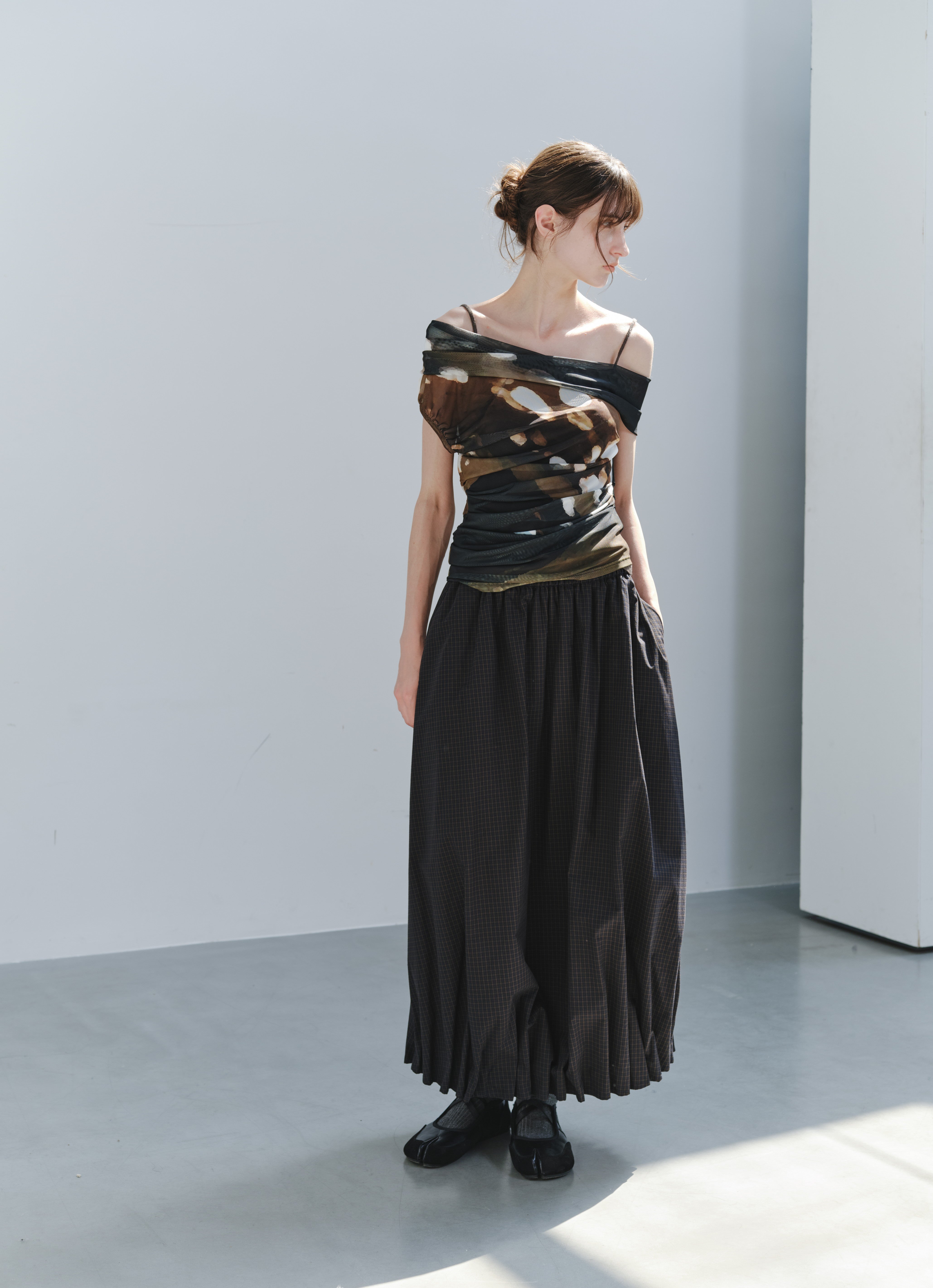 LIGHT SHADOW MESH TOP