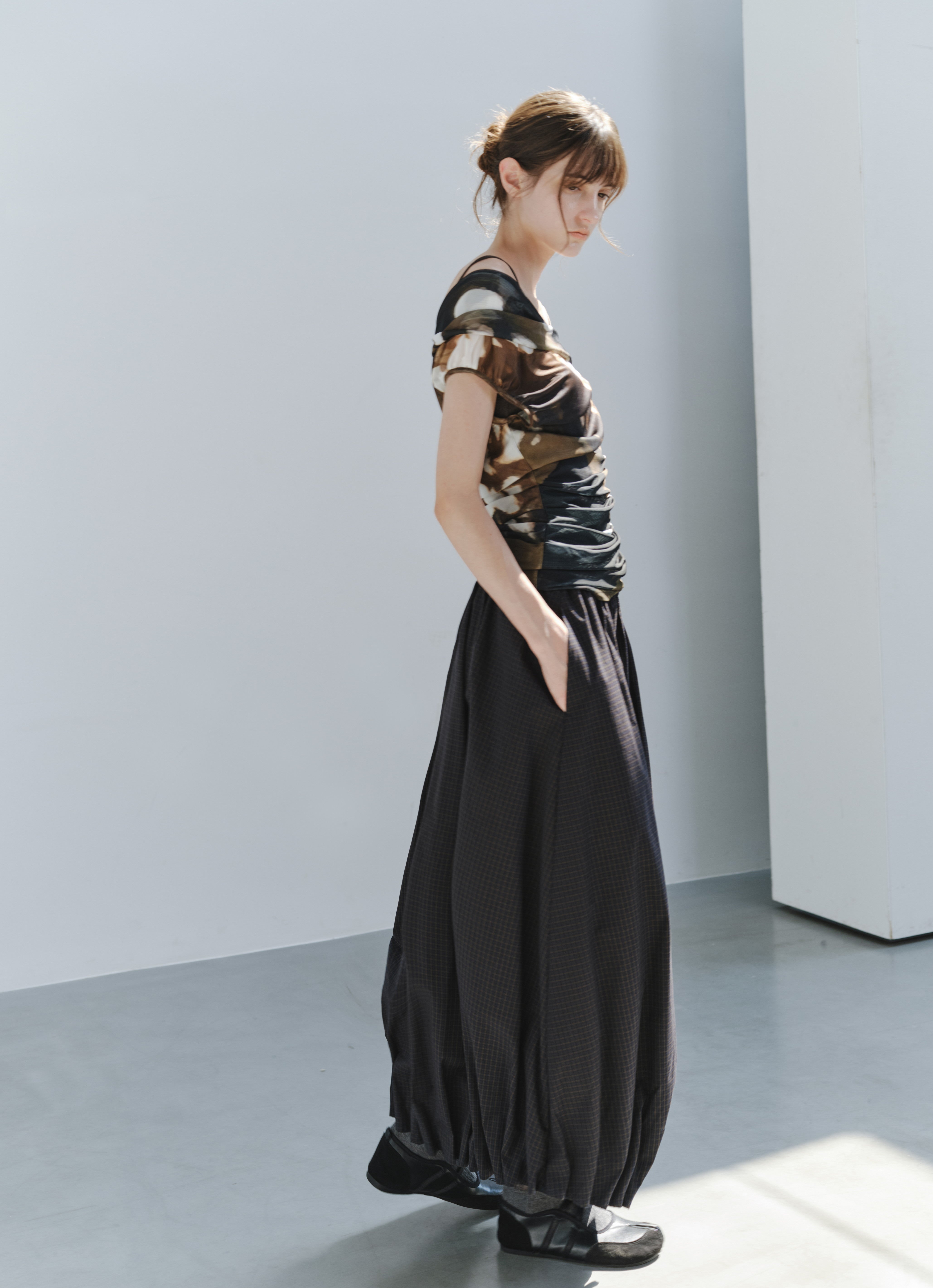 LIGHT SHADOW MESH TOP