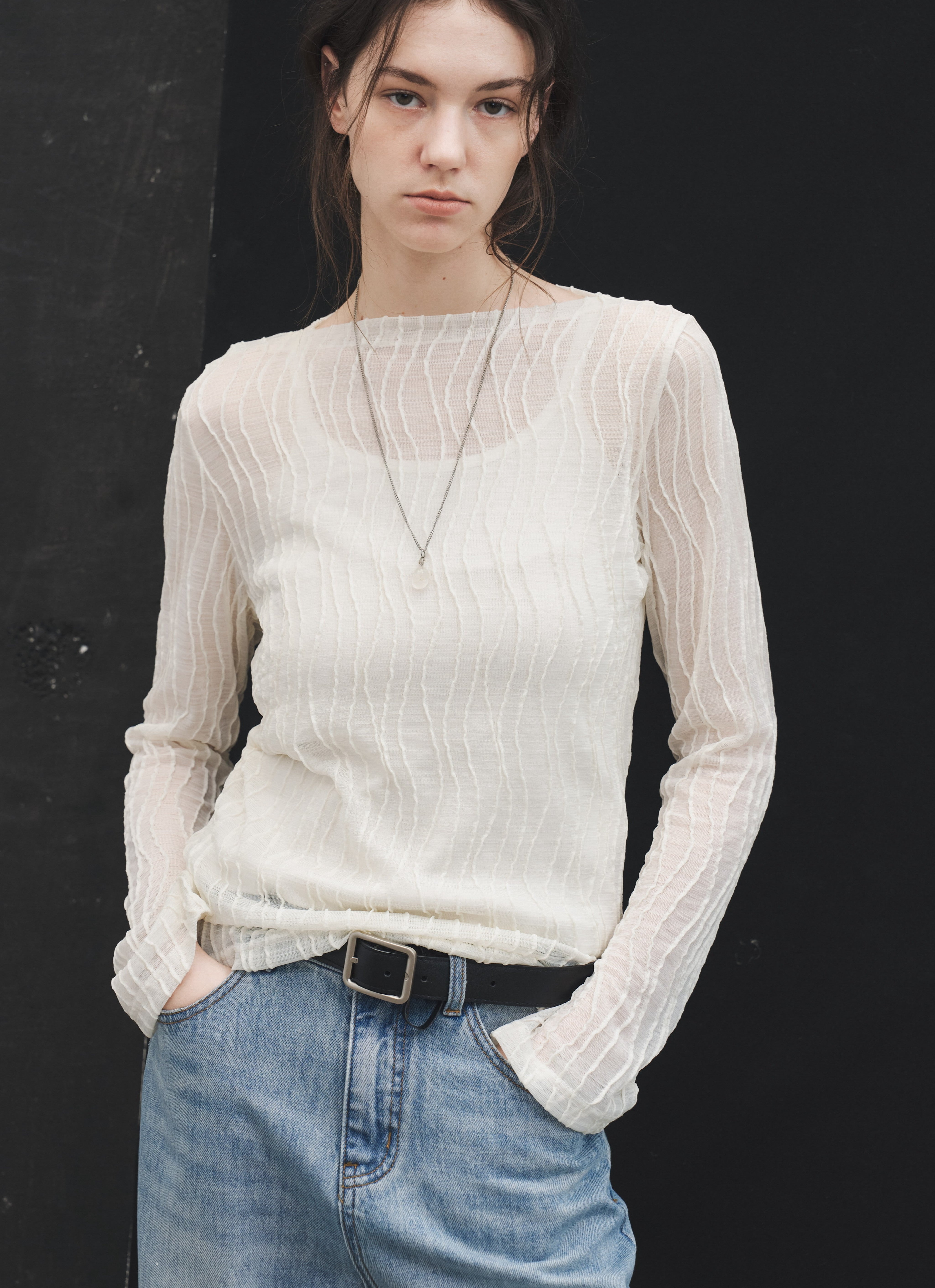 WAVE JACQUARD SHEER TOP