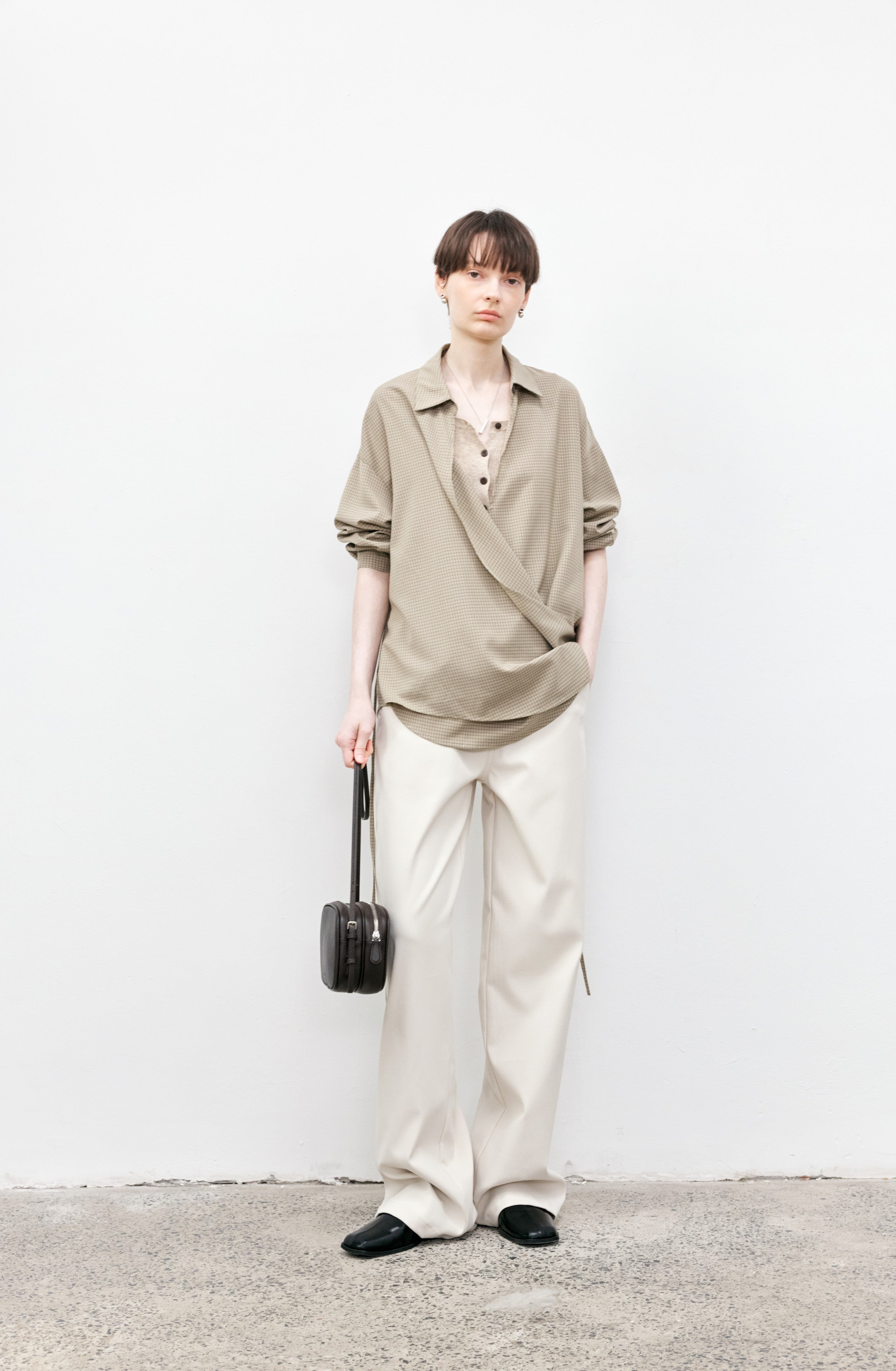 WHITE LOOSE SOFT PANTS / ホワイトルーズソフトパンツ