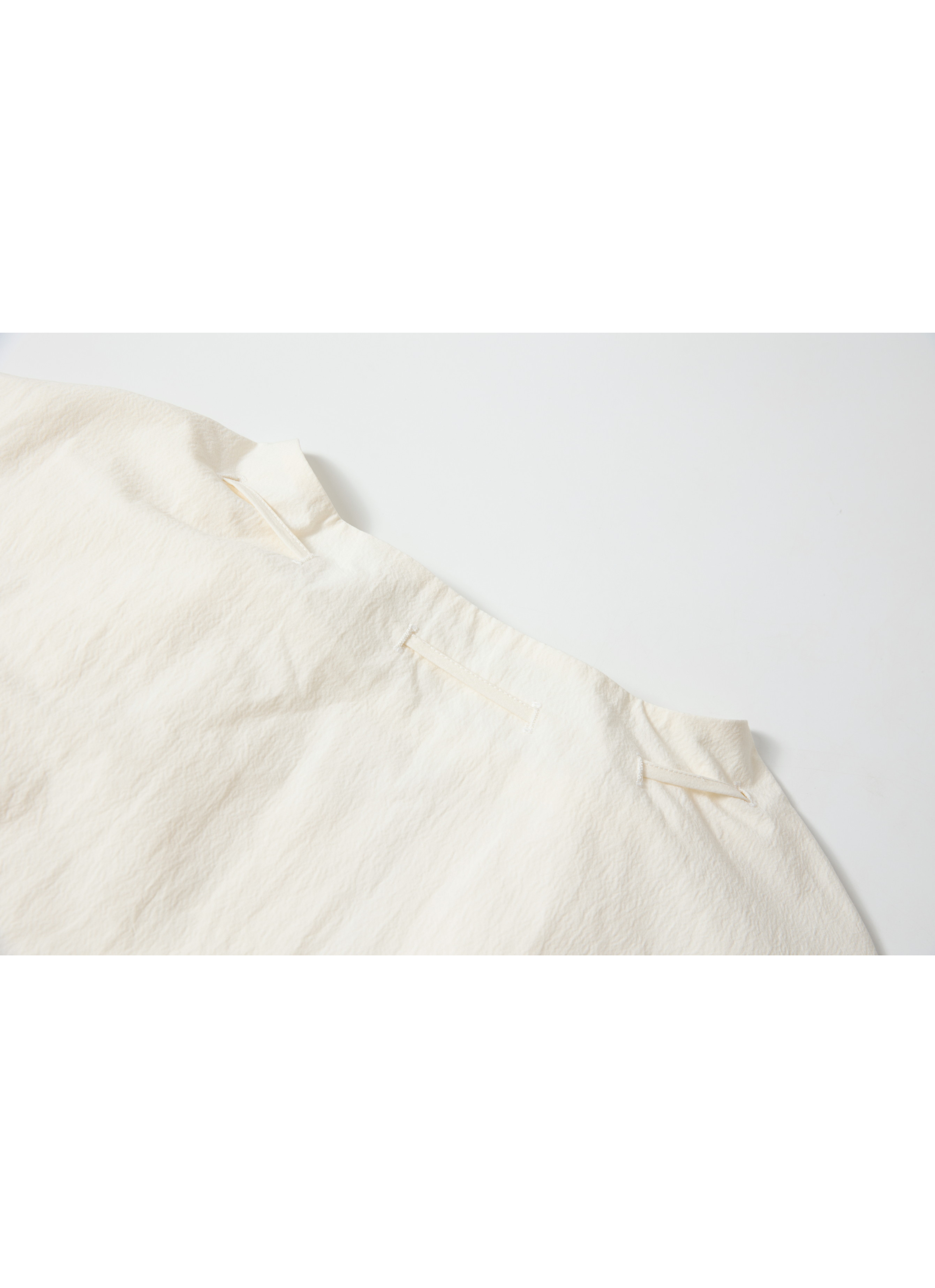 GATHER NECK SHORT BLOUSON