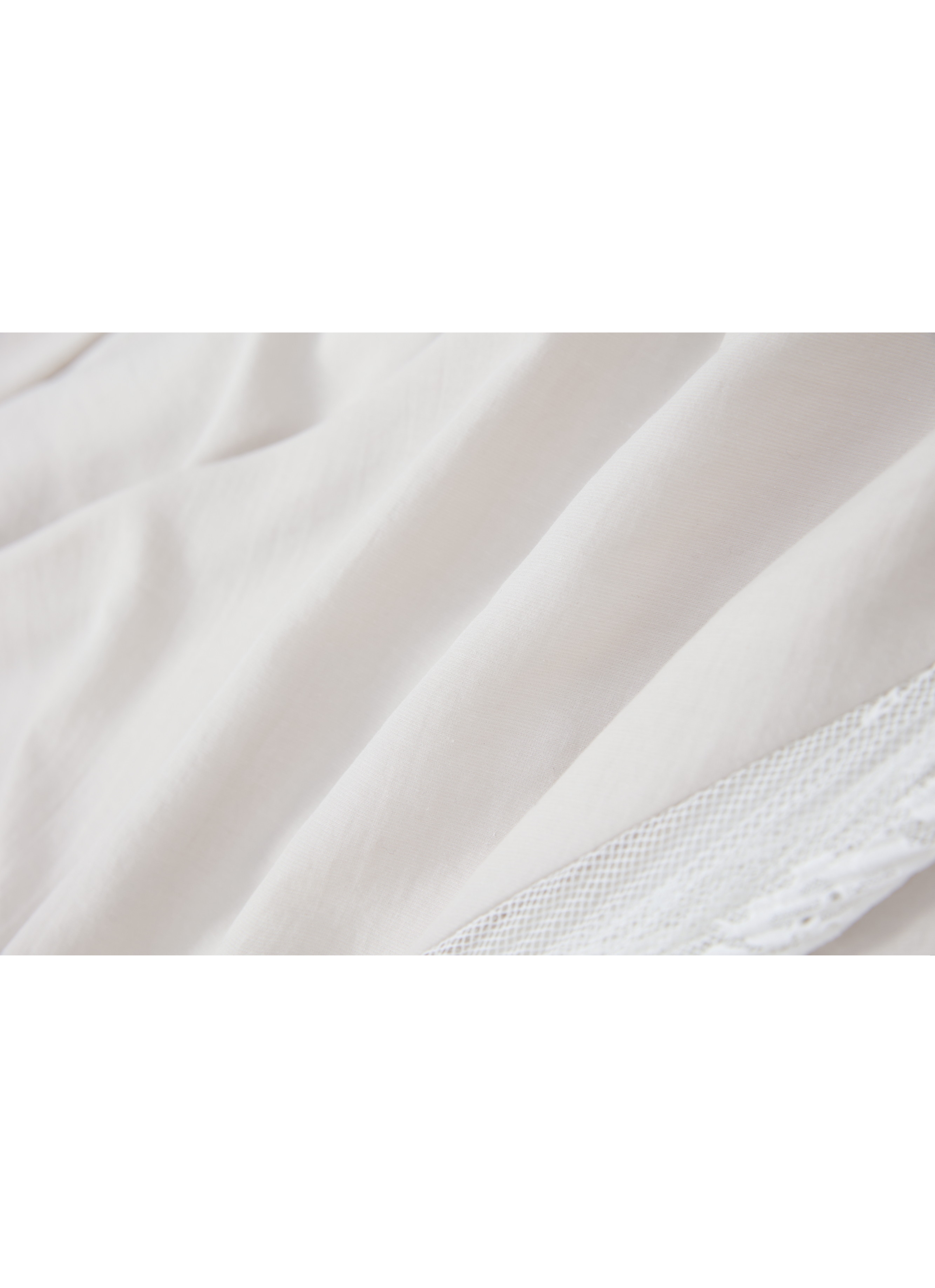 LACE ACCENT SOFT SKIRT