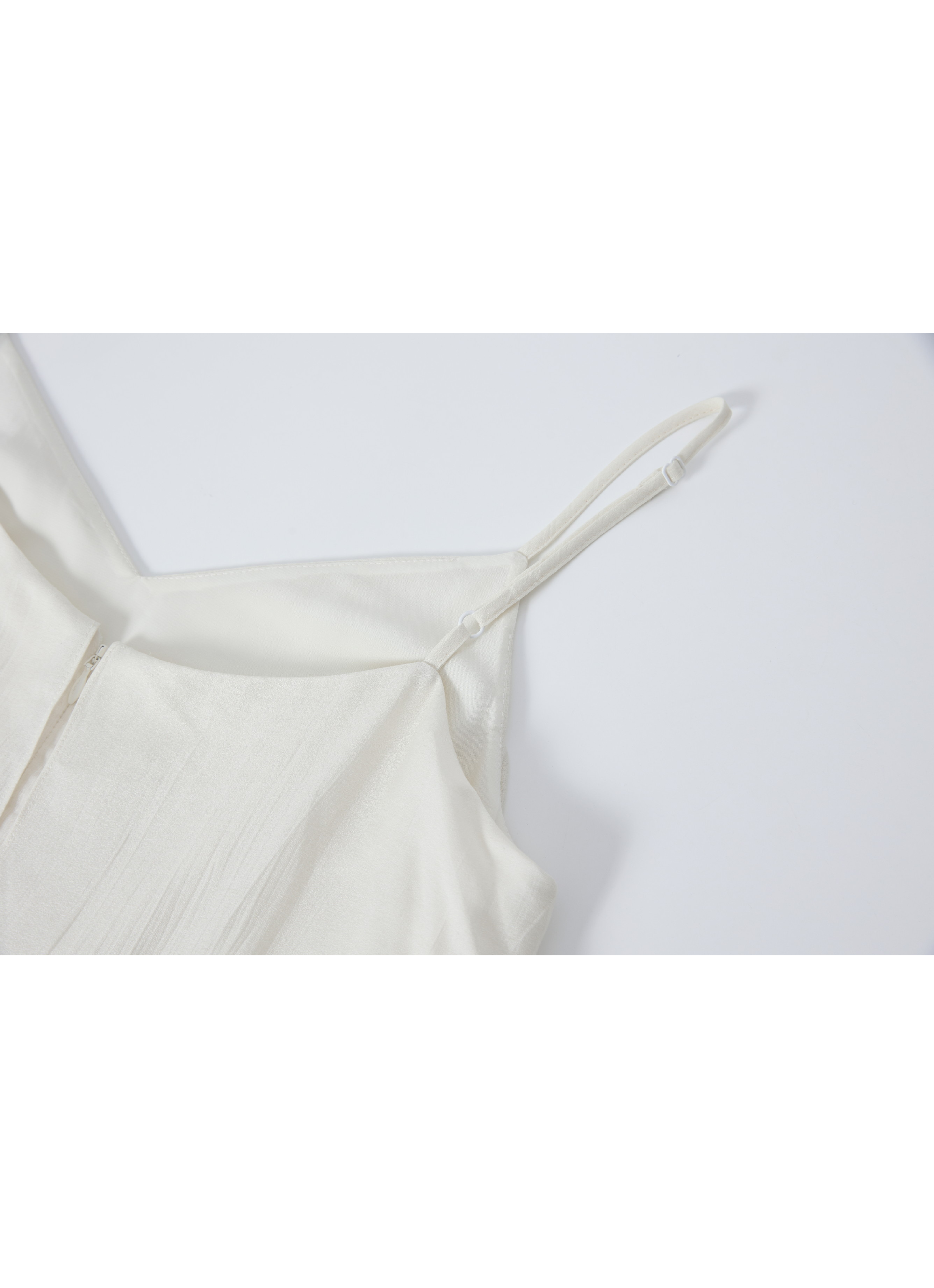 LAYERED FLARE FLOW DRESS