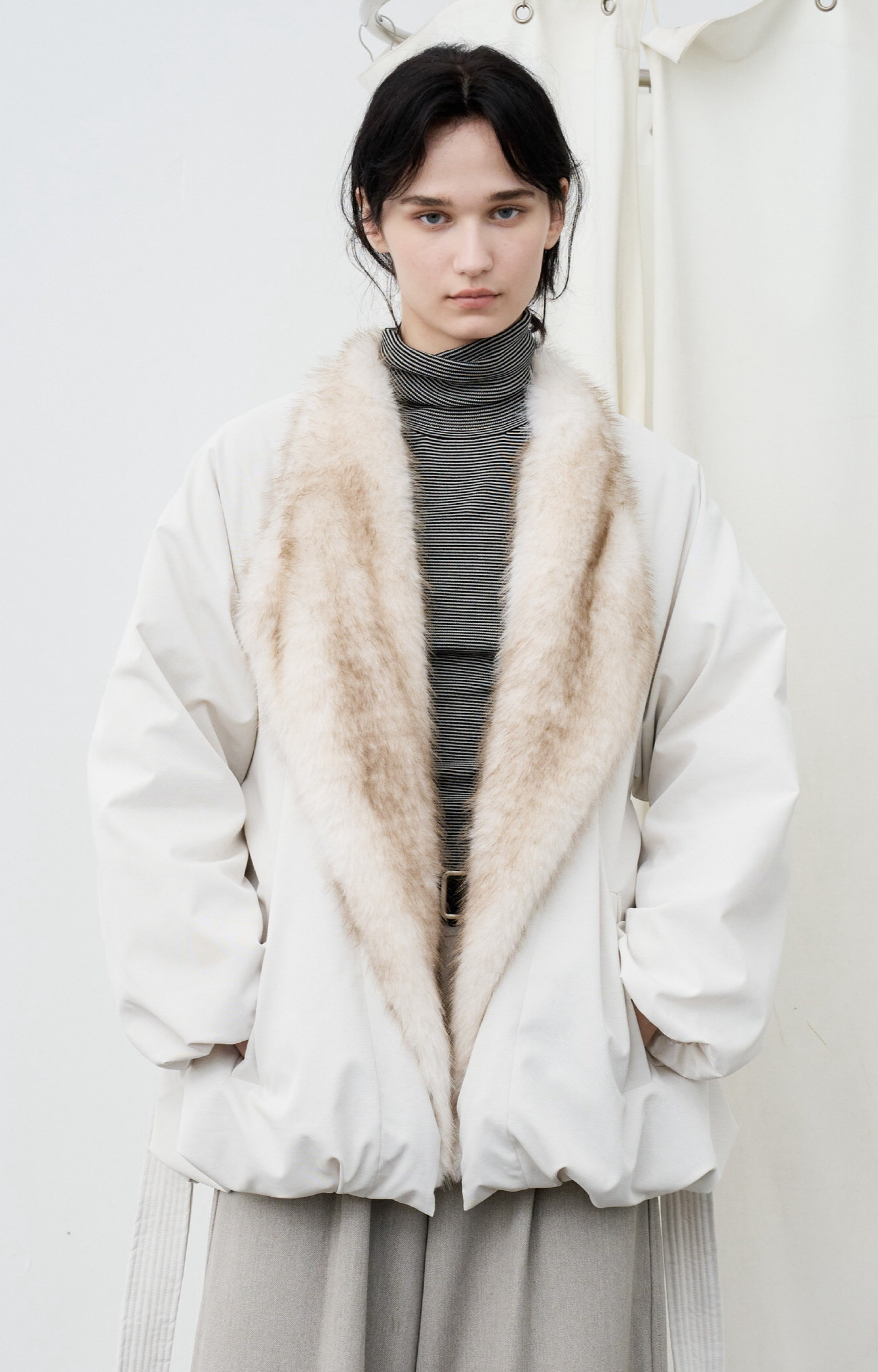 FUR LAPEL DRAPE DOWN