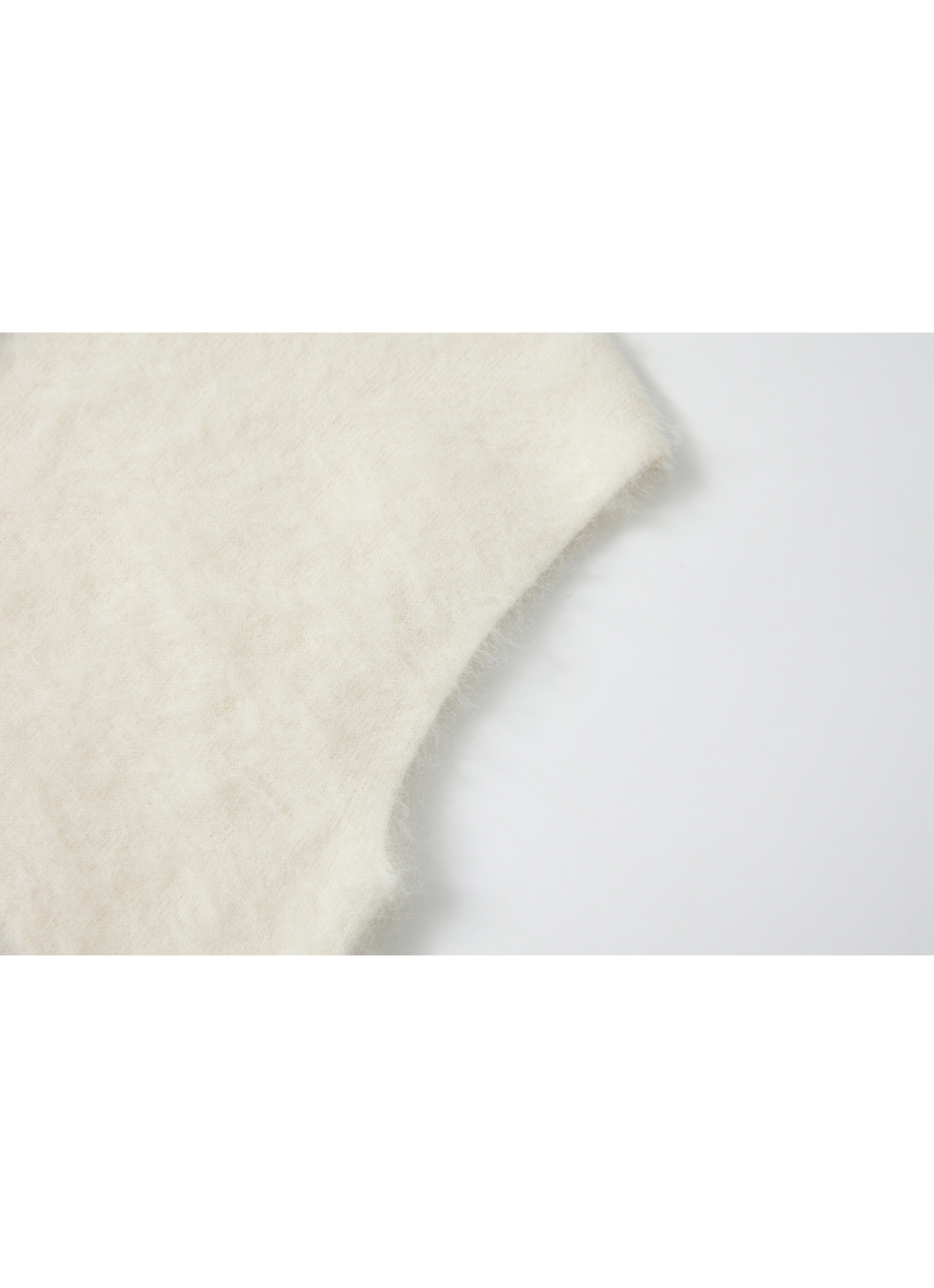 ROLL HEM SLEEVELESS WOOL TOP
