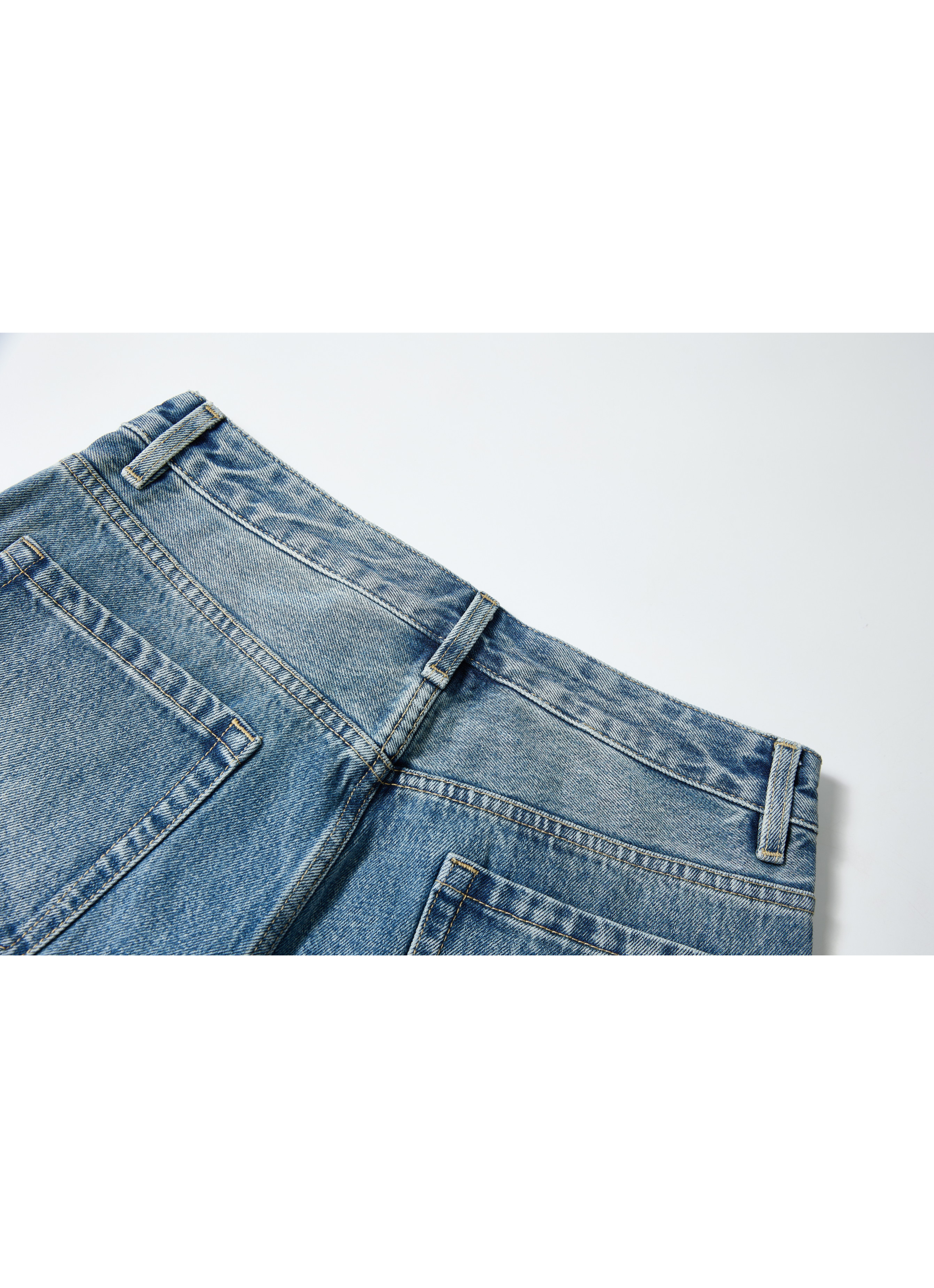 WASHED BLUE BASIC JEANS