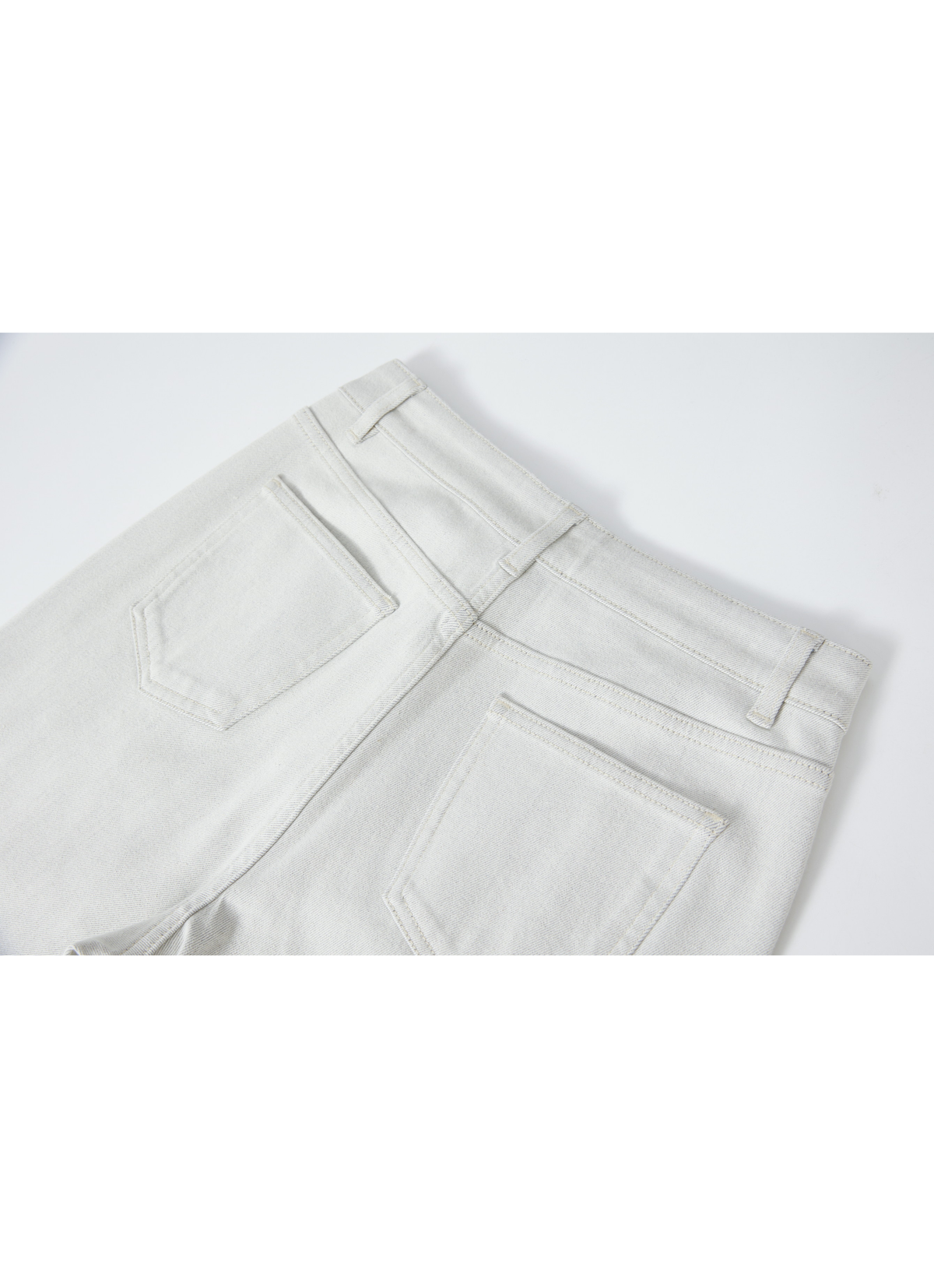 WASHED WHITE FLARE JEANS