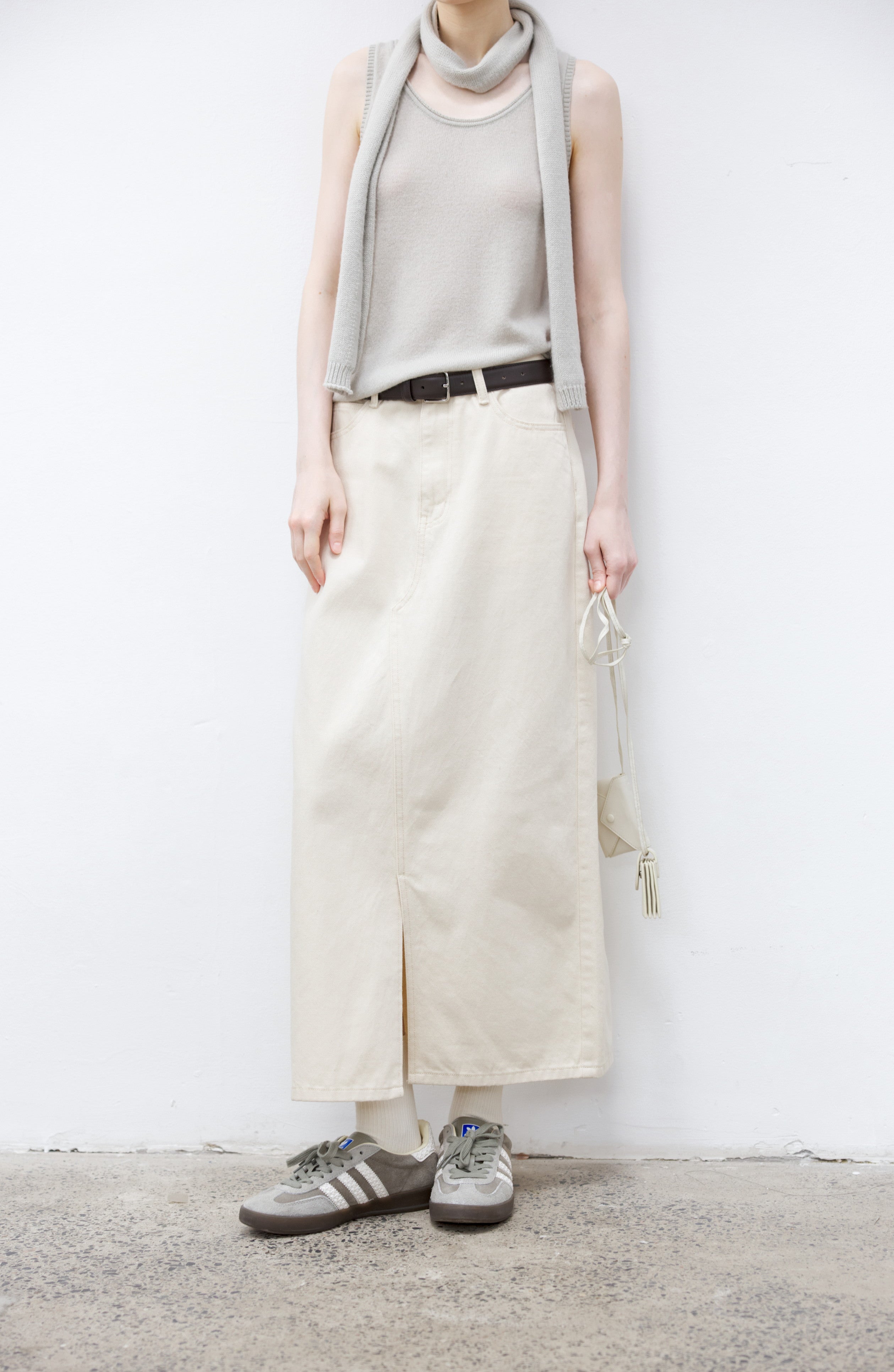 SLIT NATURAL DENIM SKIRT