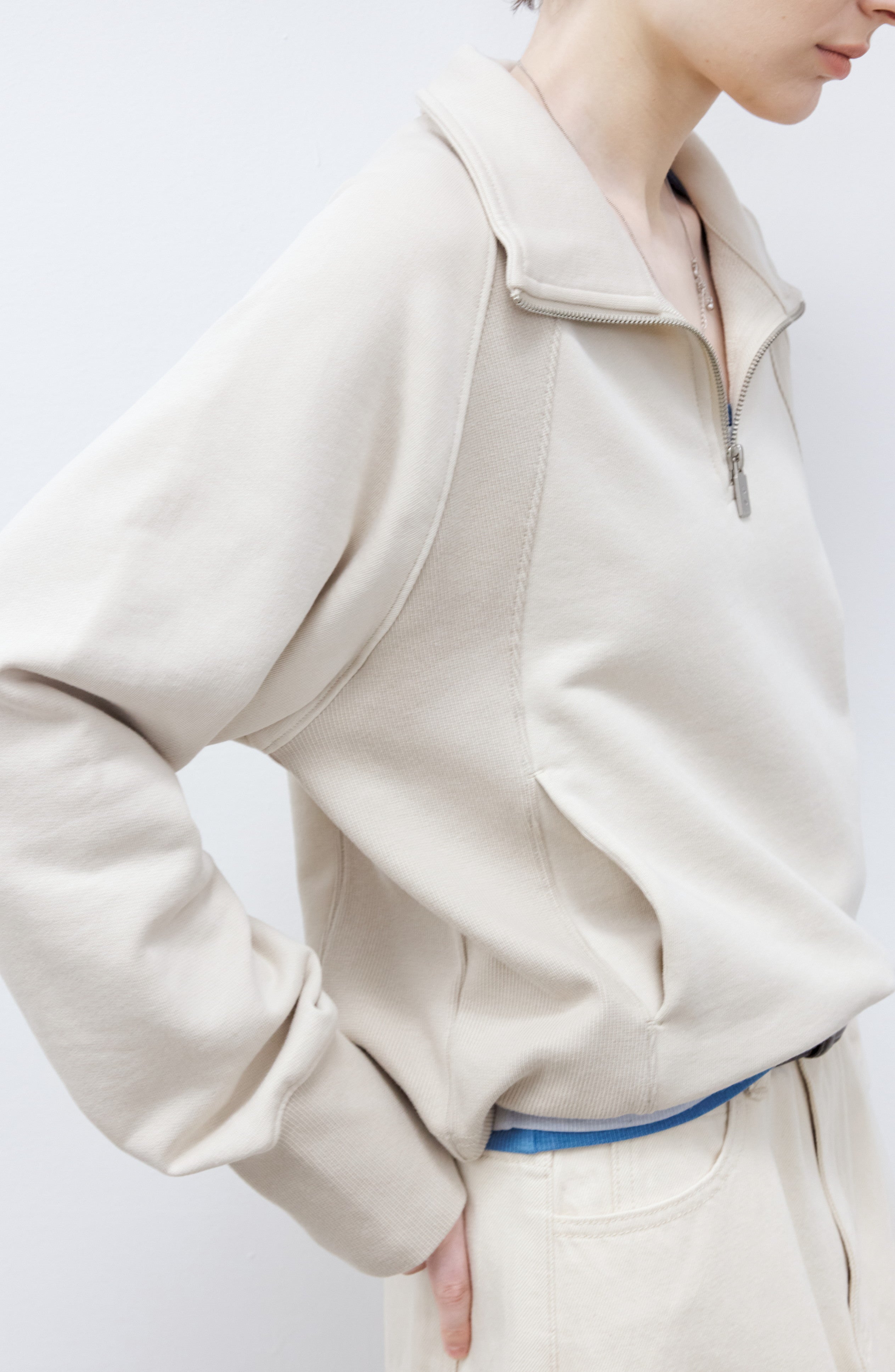 HALF ZIP CALM SWEATSHIRT / ハーフジップカームスウェット