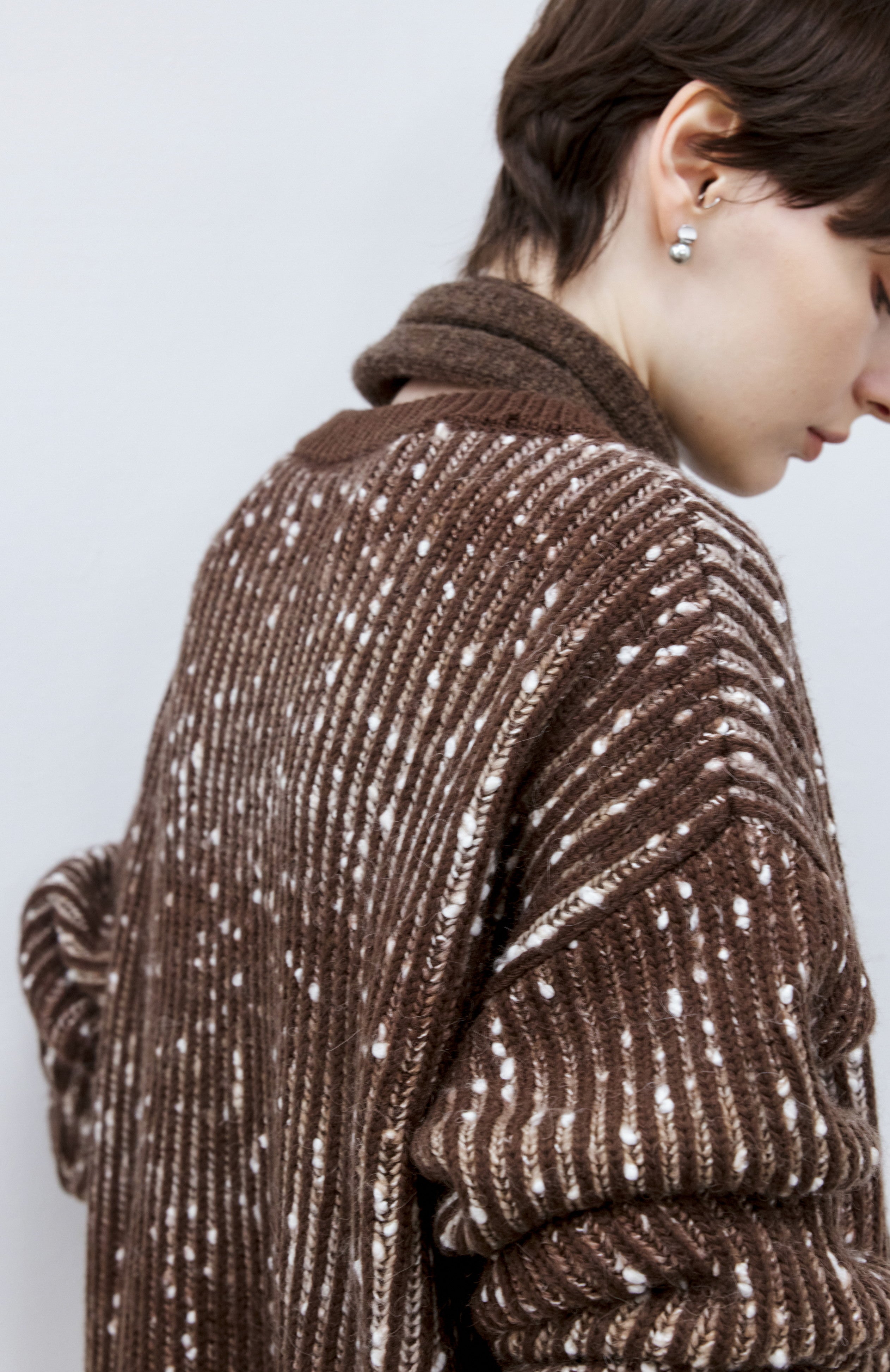 SNOW DOT BROWN SWEATER