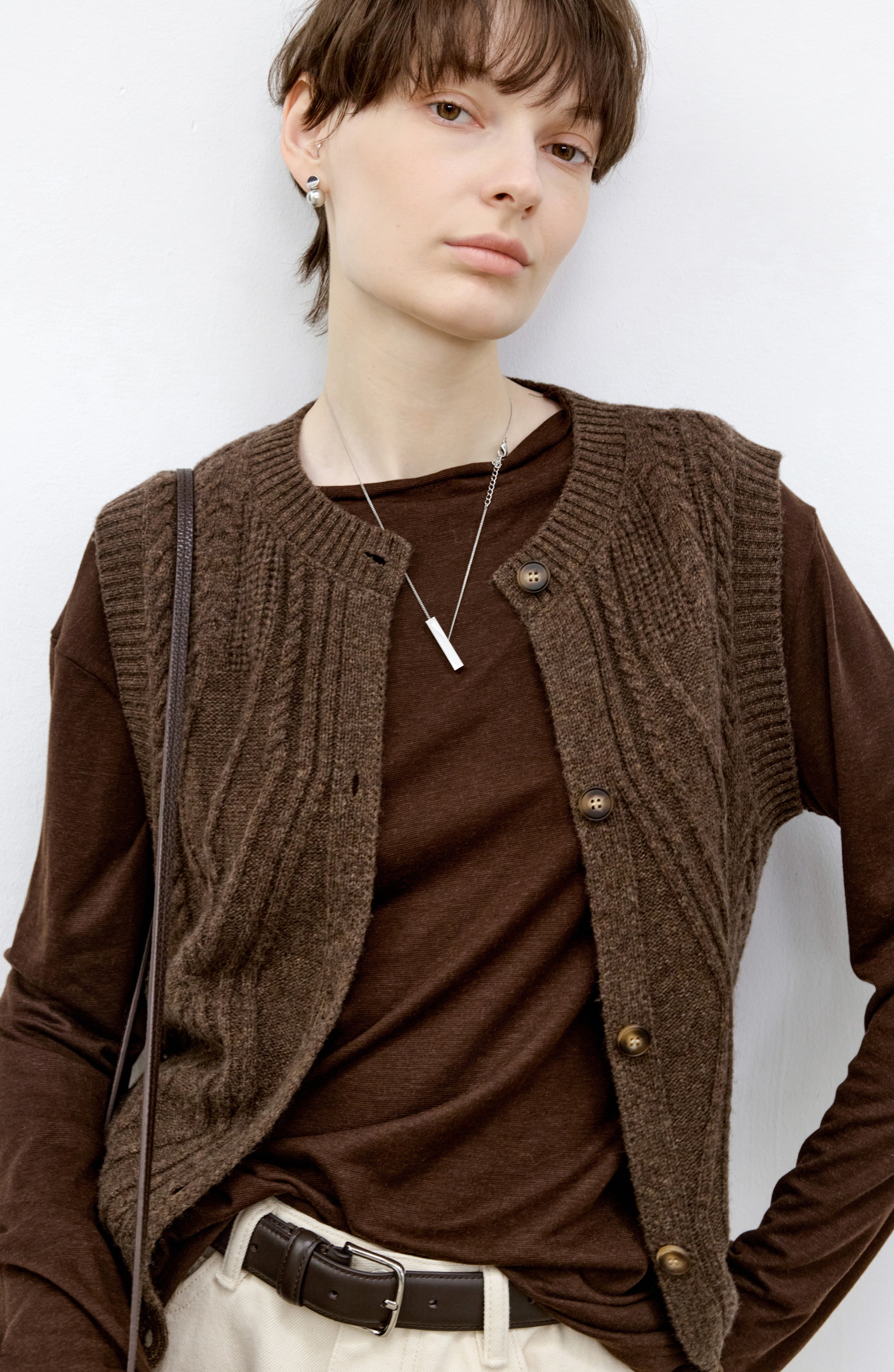 WOOL CABLE CARDIGAN VEST