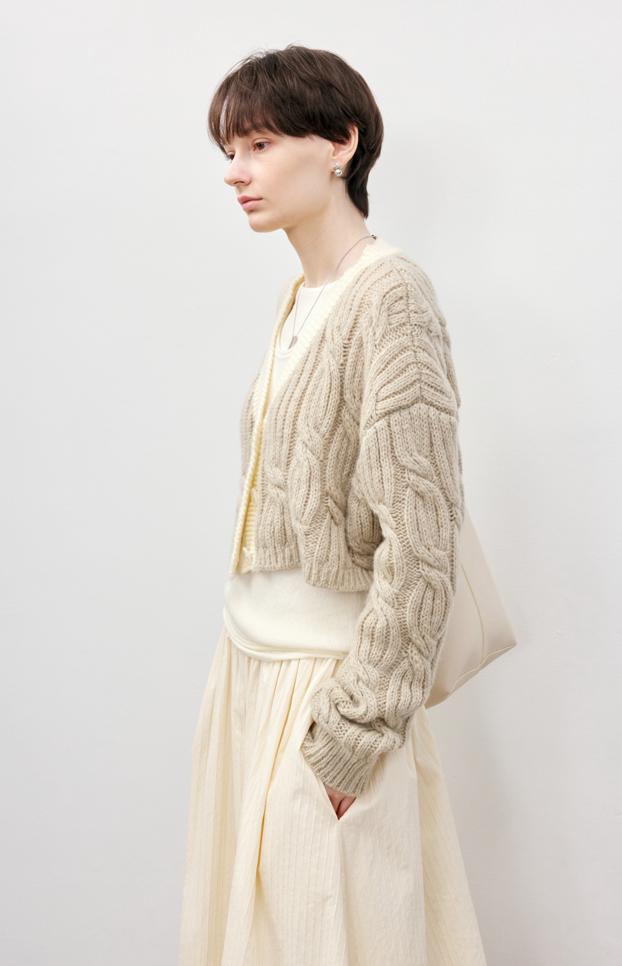 CABLE KNIT SHORT CARDIGAN