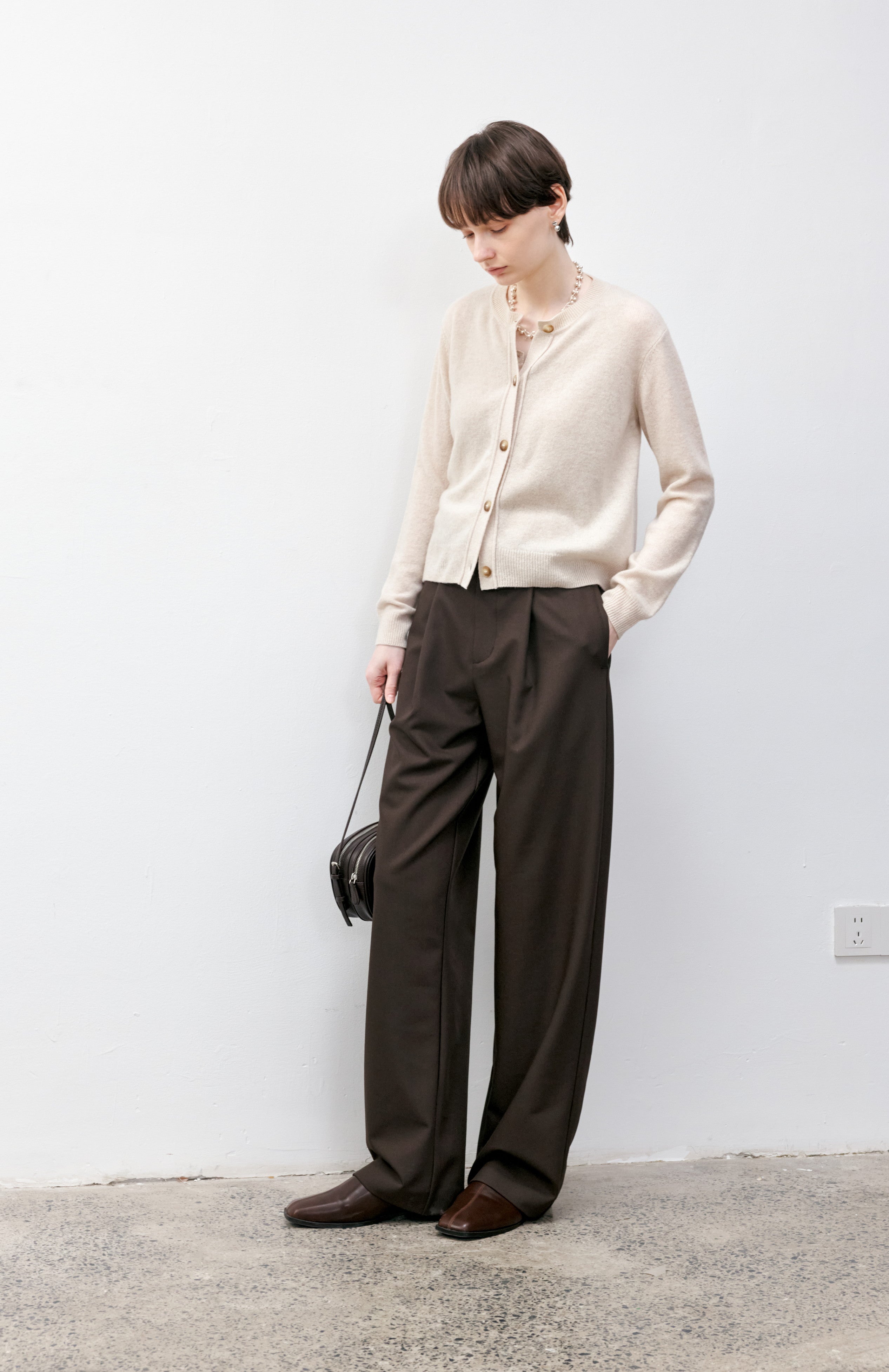 BASIC DRAPE STRAIGHT PANTS