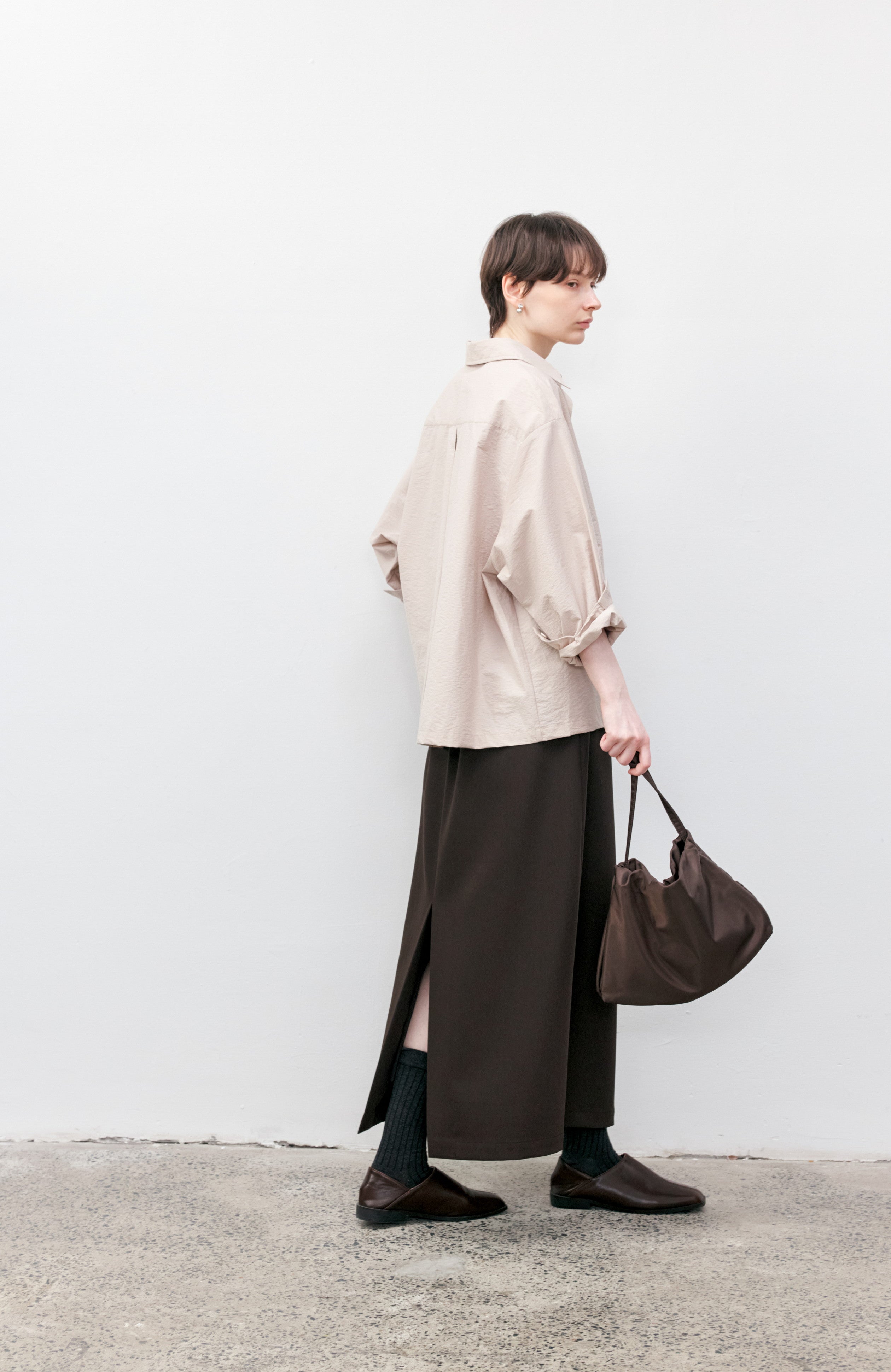 ASYMMETRIC WRINKLE COLOR SHIRT / アシンメトリーリンクルカラーシャツ