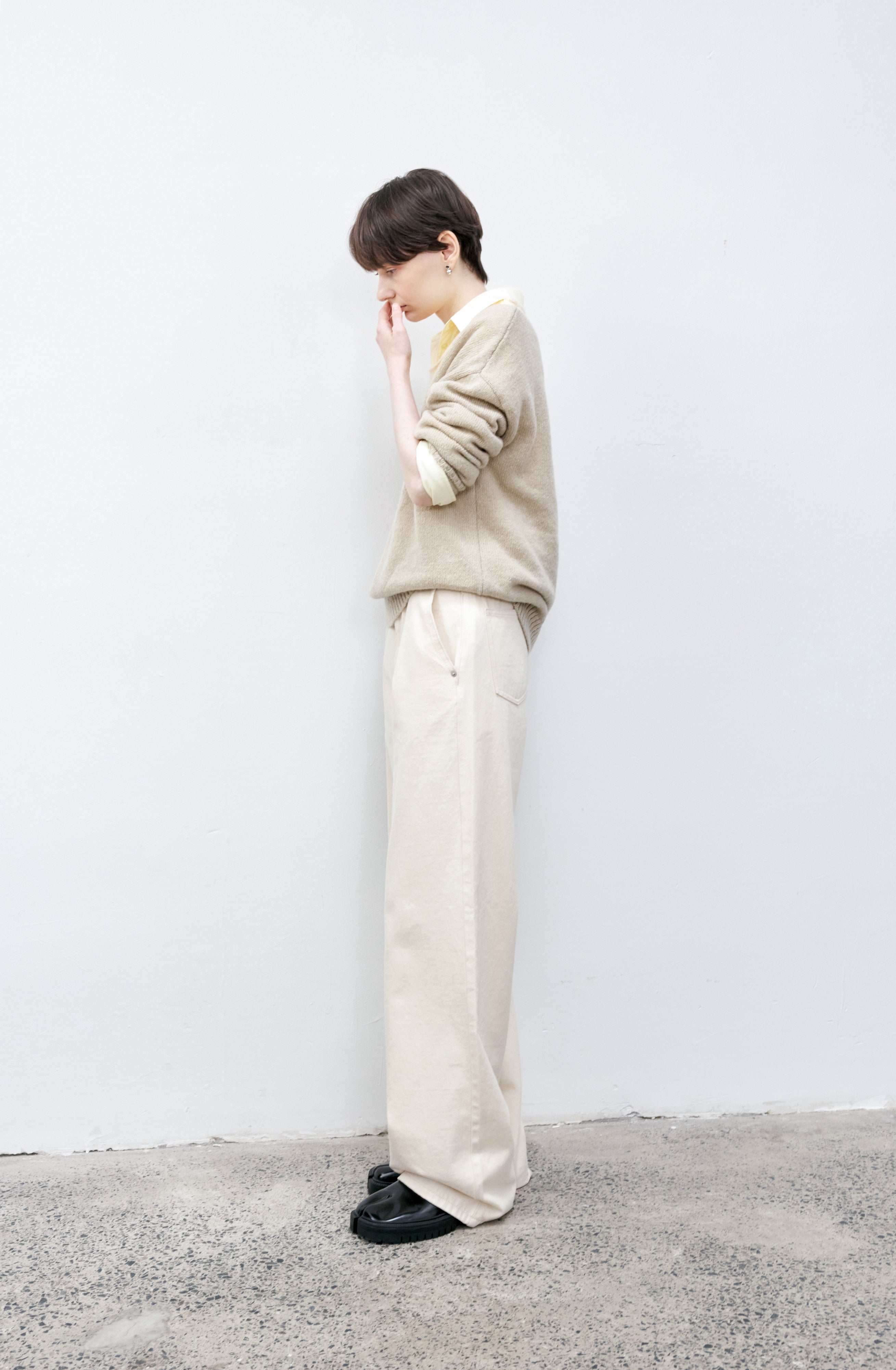 BASIC STRAIGHT WHITE JEANS / ベーシックストレートホワイトジーンズ