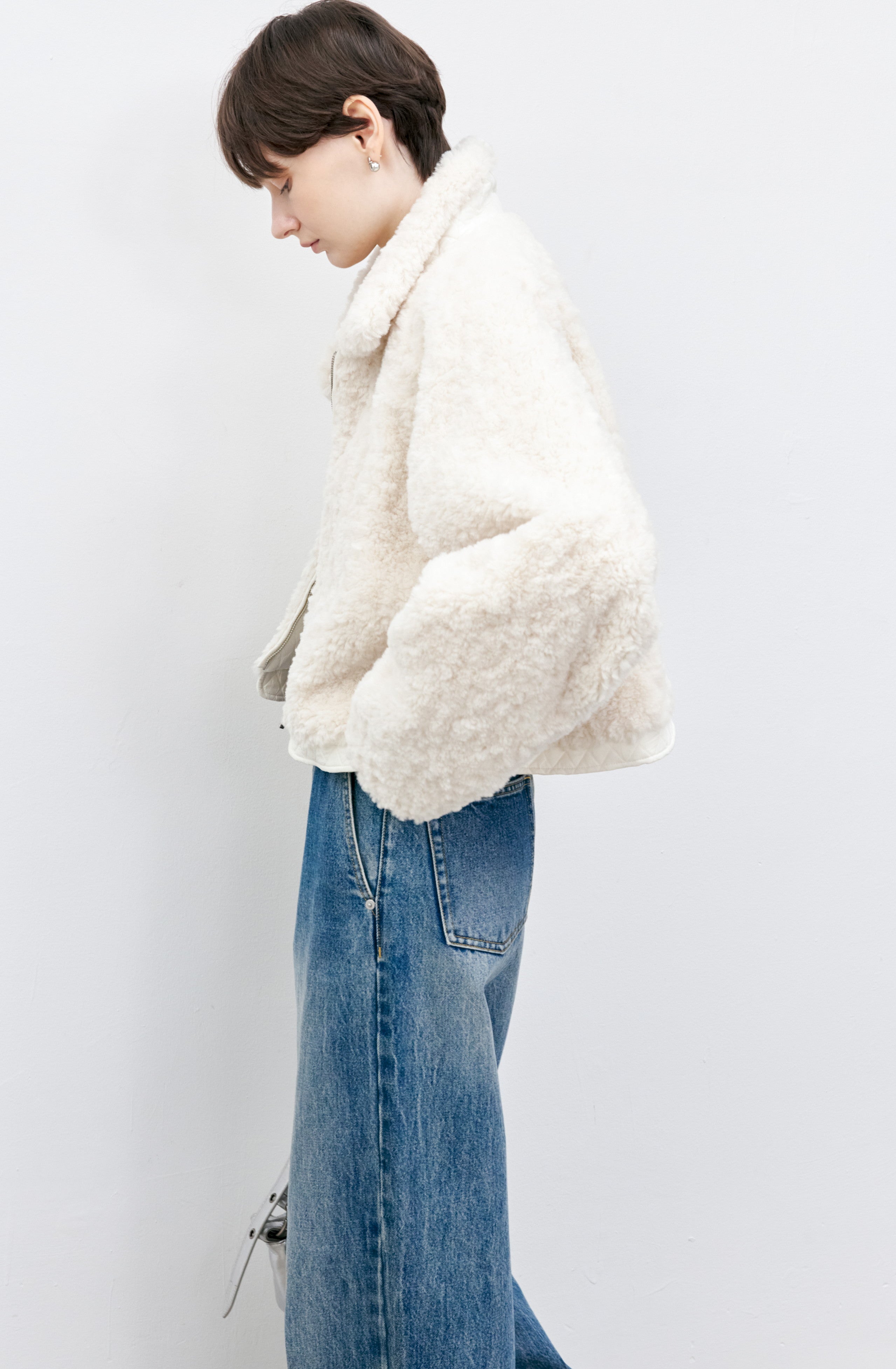 CONTRAST BOA MOUTON JACKET