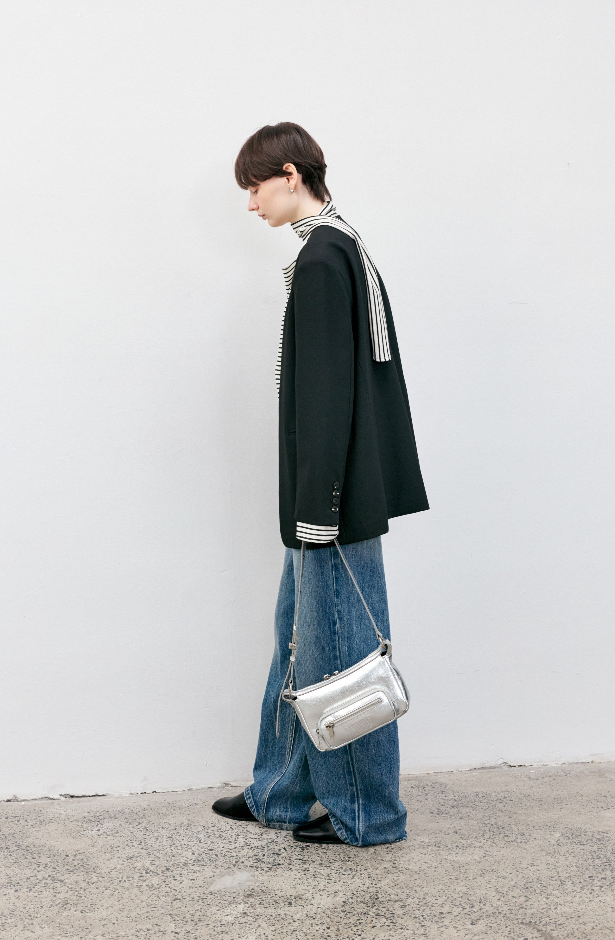 BASIC STRAIGHT JEANS / ベーシックストレートジーンズ