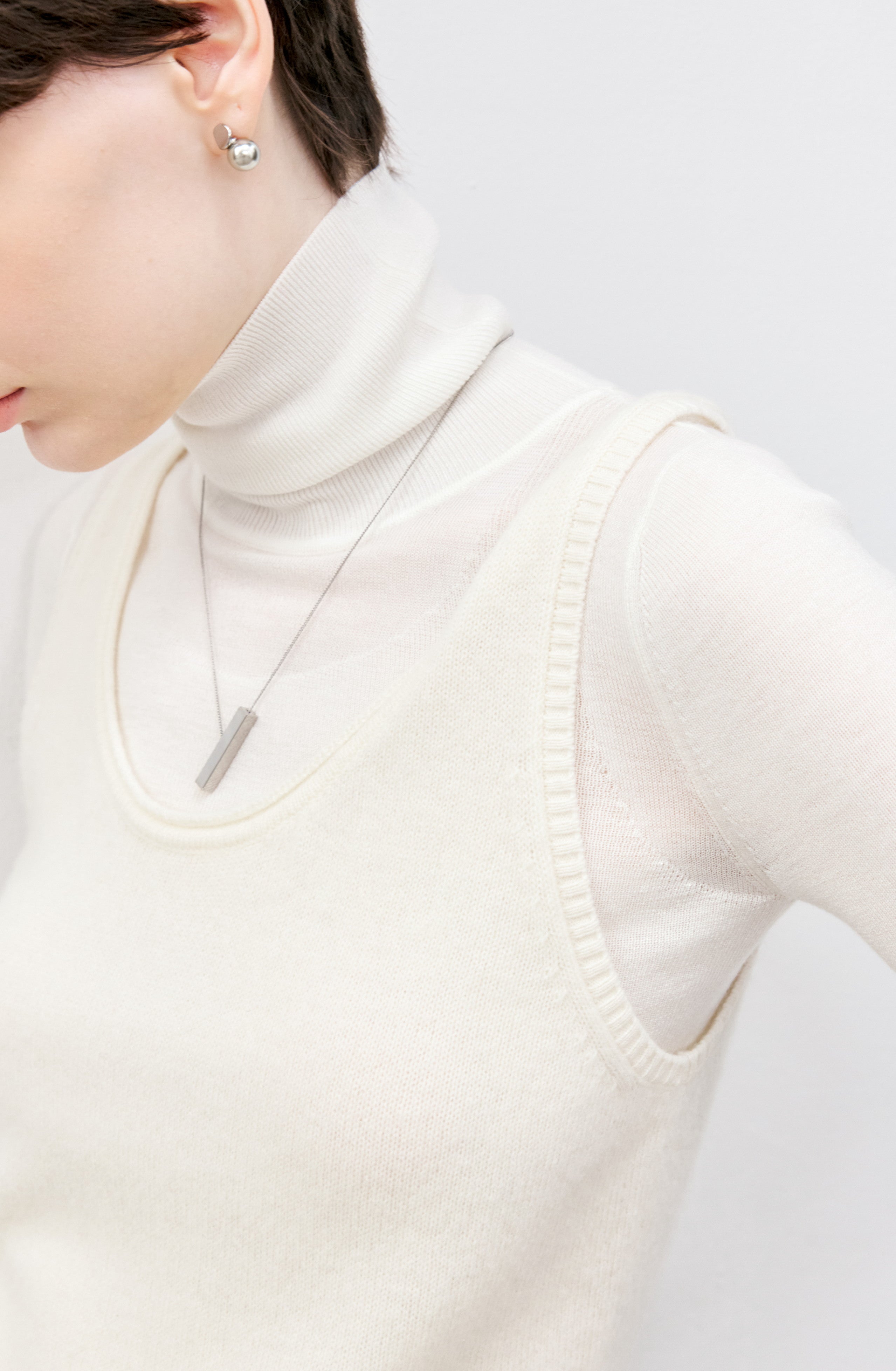 SLIM FIT TURTLENECK SWEATER