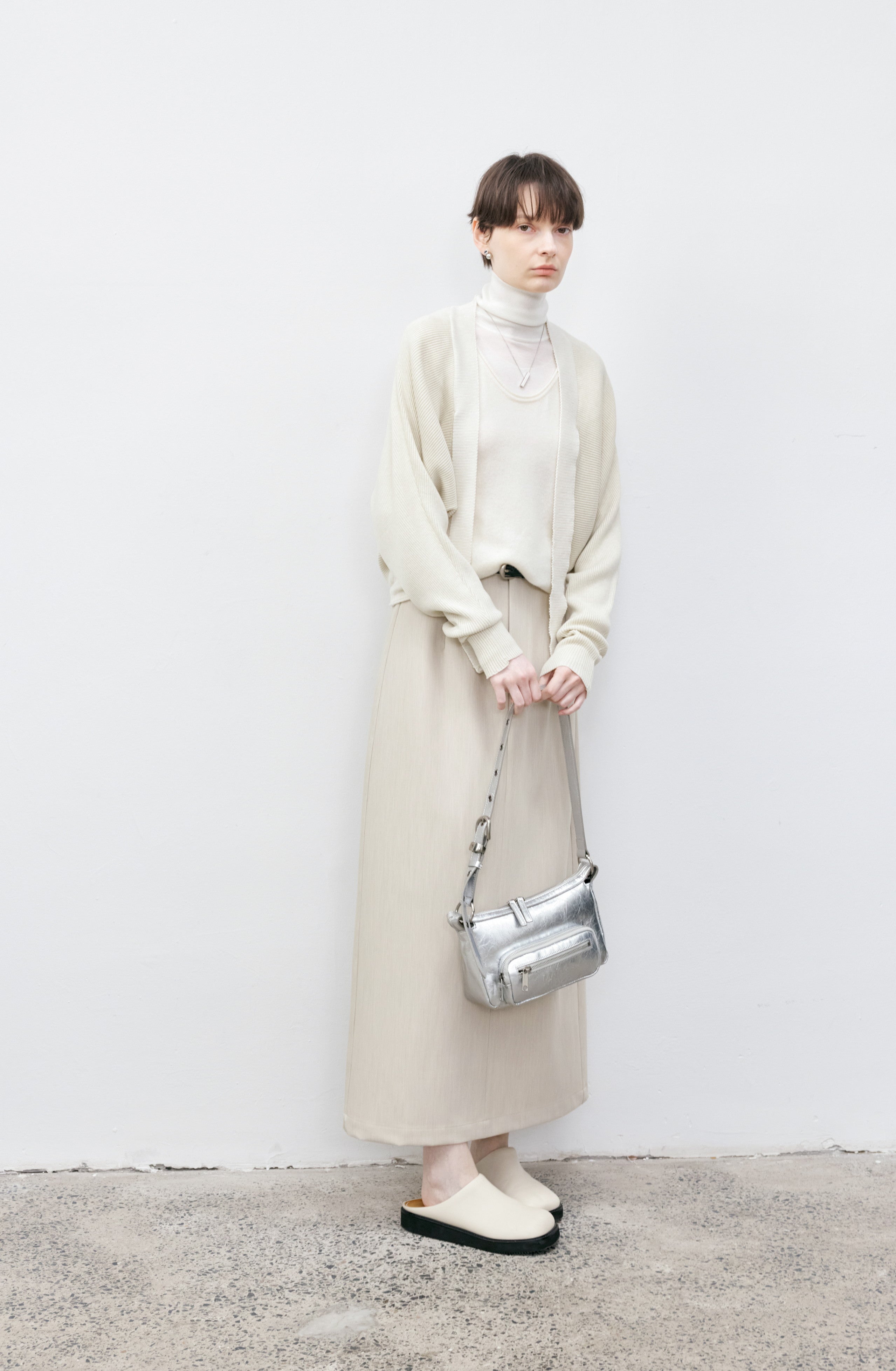 SLIM FIT TURTLENECK SWEATER / スリムフィットタートルネックセーター
