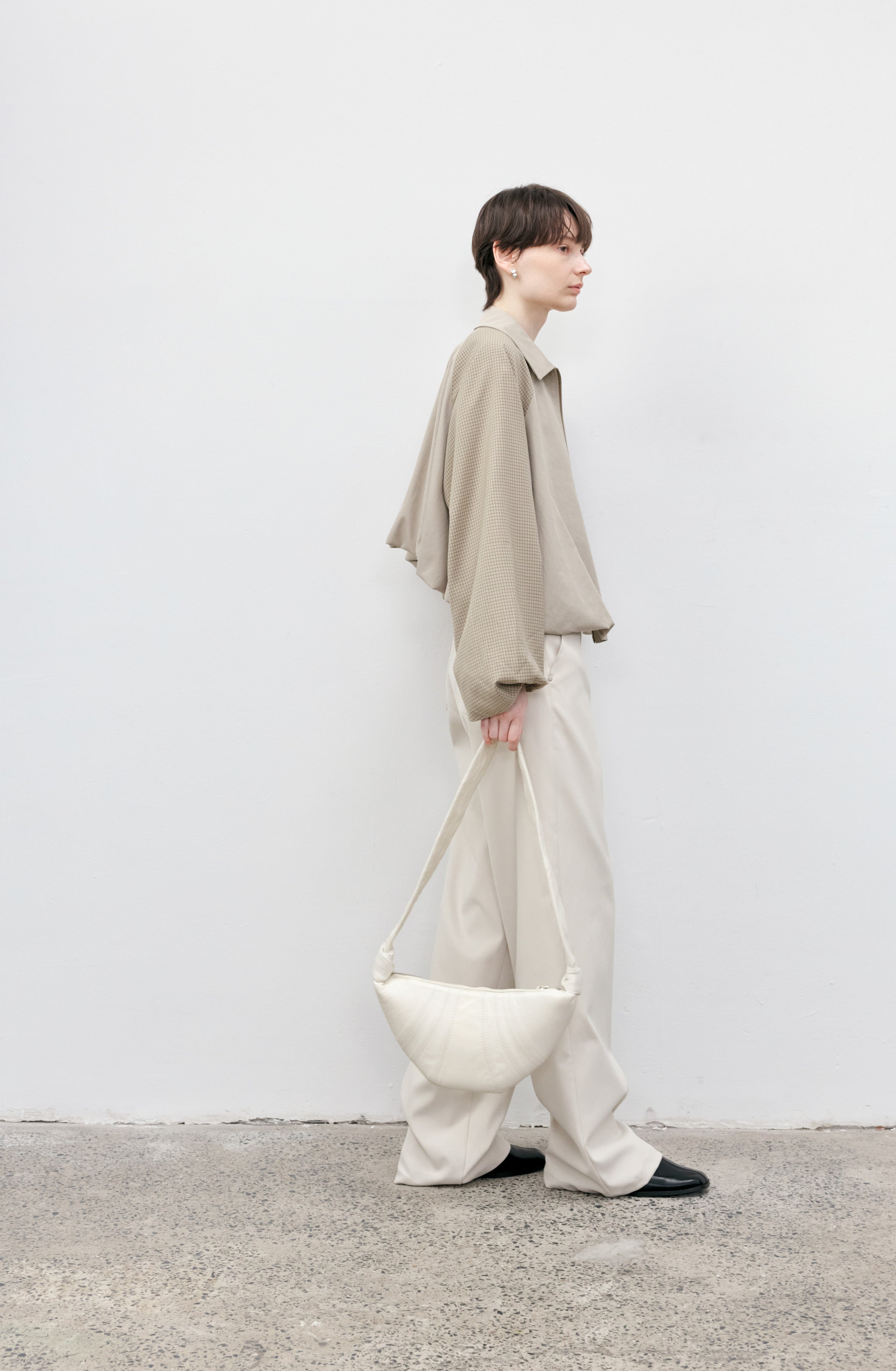 WHITE LOOSE SOFT PANTS / ホワイトルーズソフトパンツ