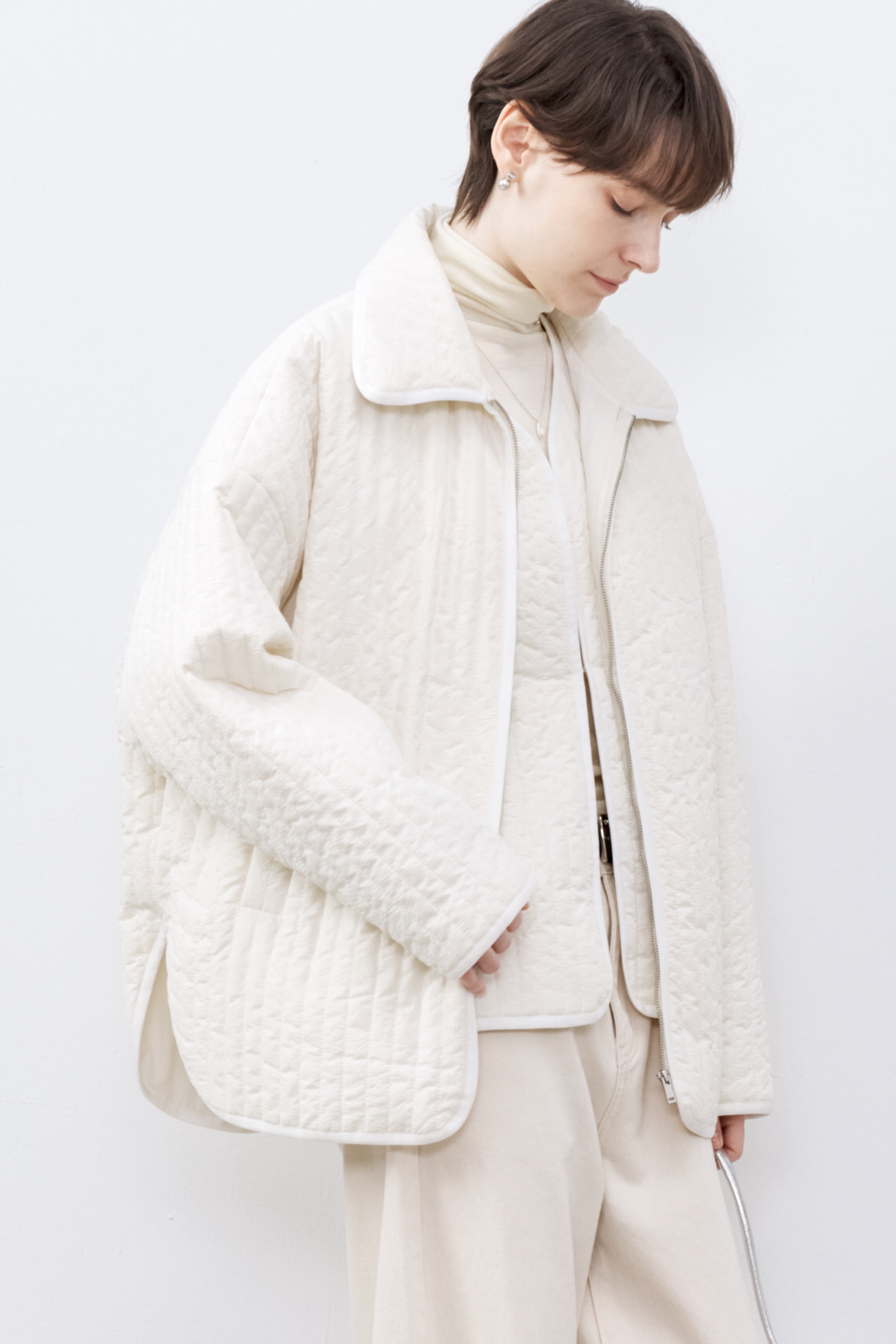 SNOW WHITE QUILTED JACKET