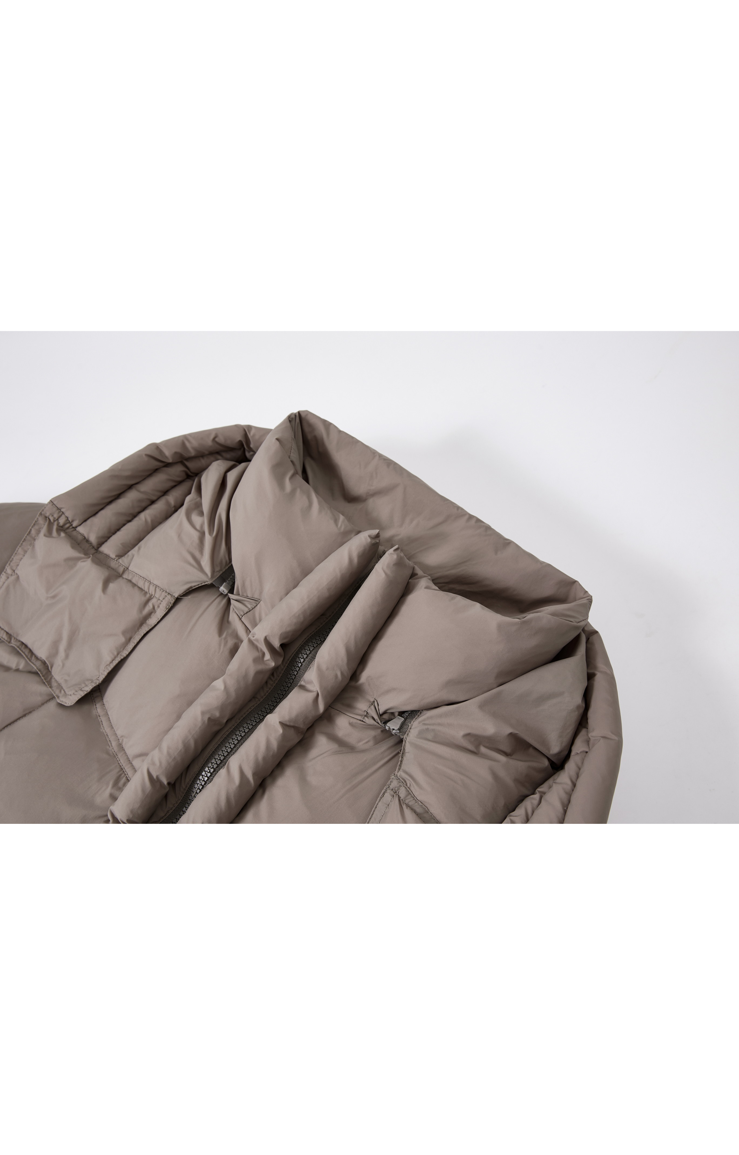 HOODED VOLUME MIDI DOWN / フードボリュームミドルダウン