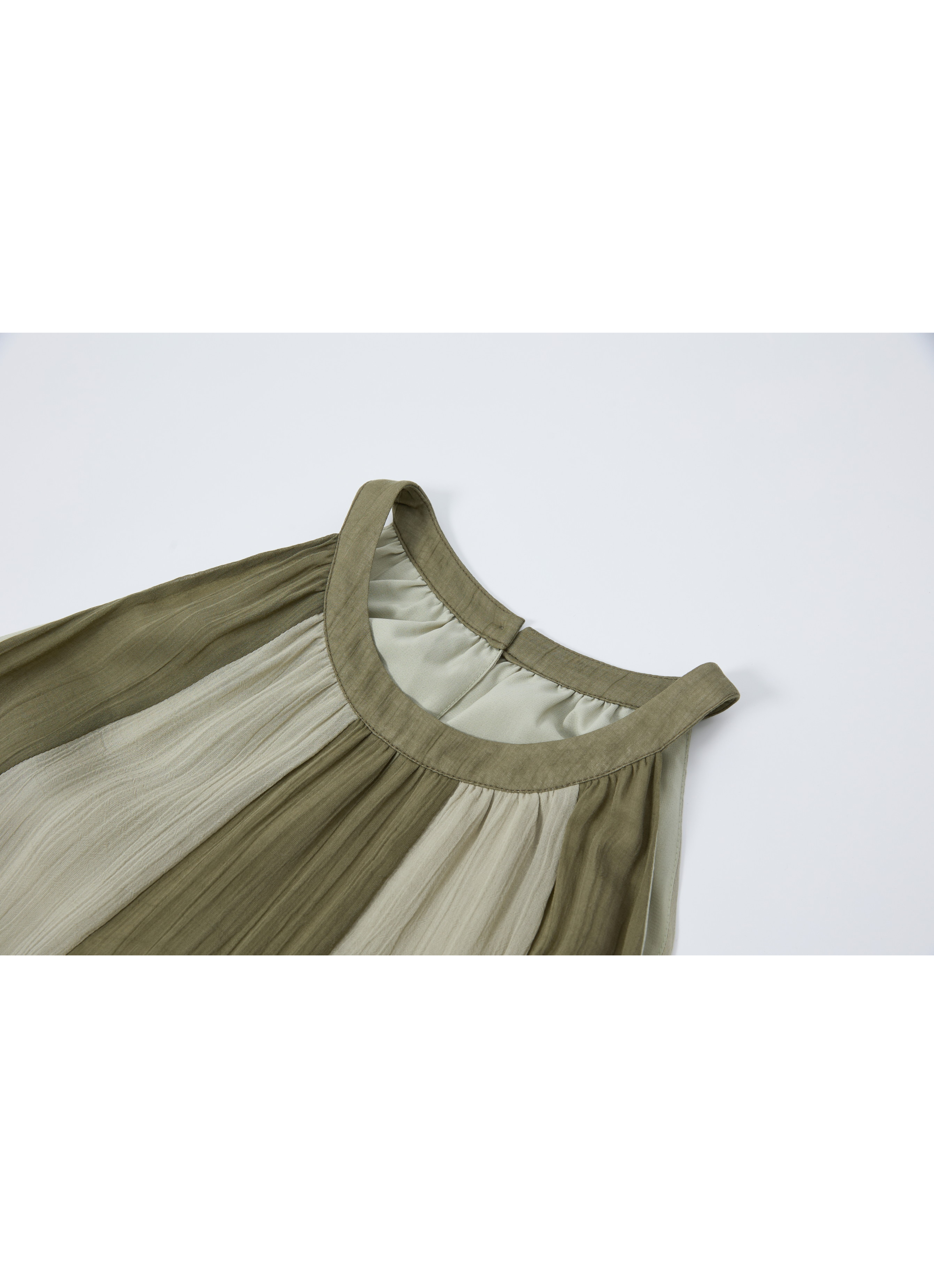 TIERED LACE COLLAR DRESS