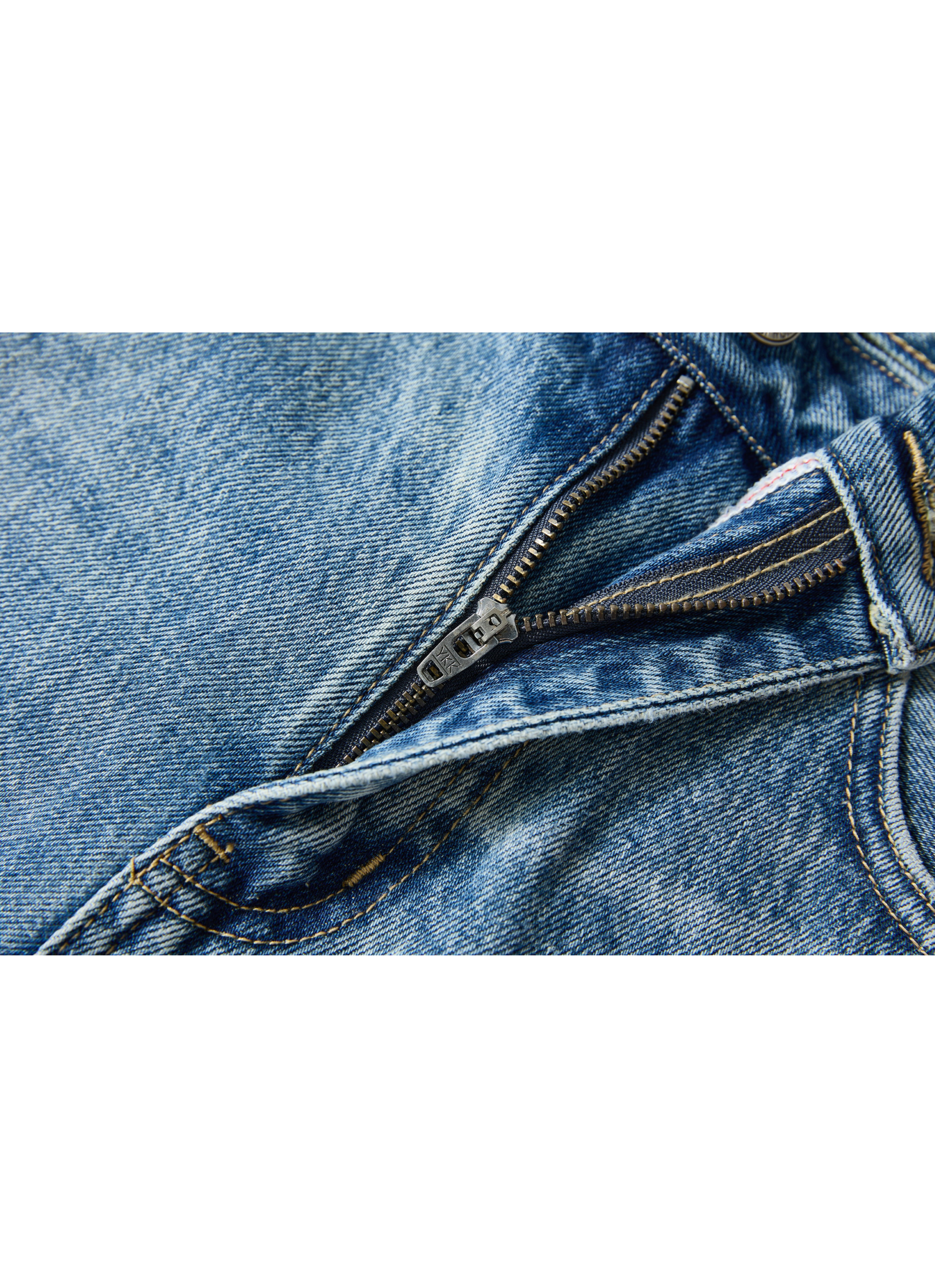 WASHED BLUE BASIC JEANS