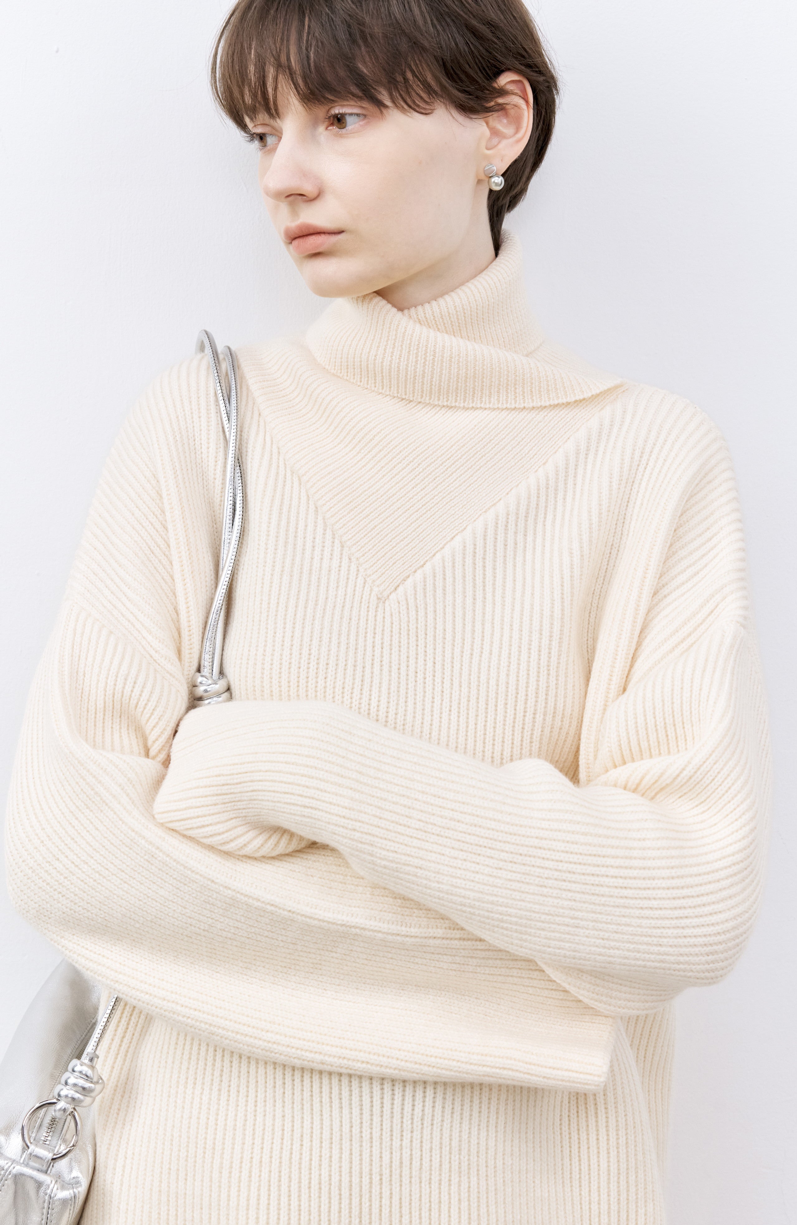 CROSS NECK OVER SWEATER / クロスネックオーバーセーター