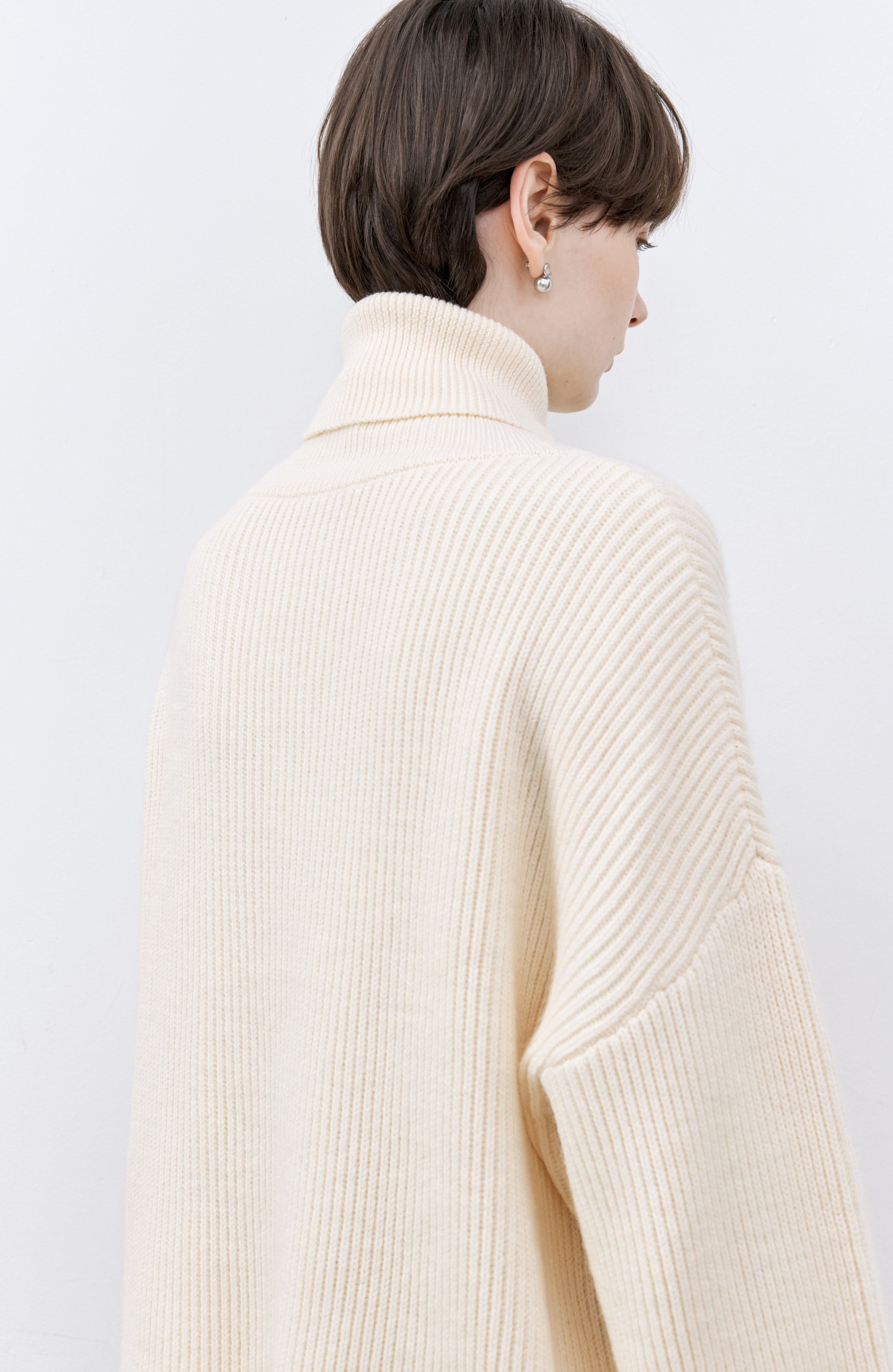 CROSS NECK OVER SWEATER / クロスネックオーバーセーター