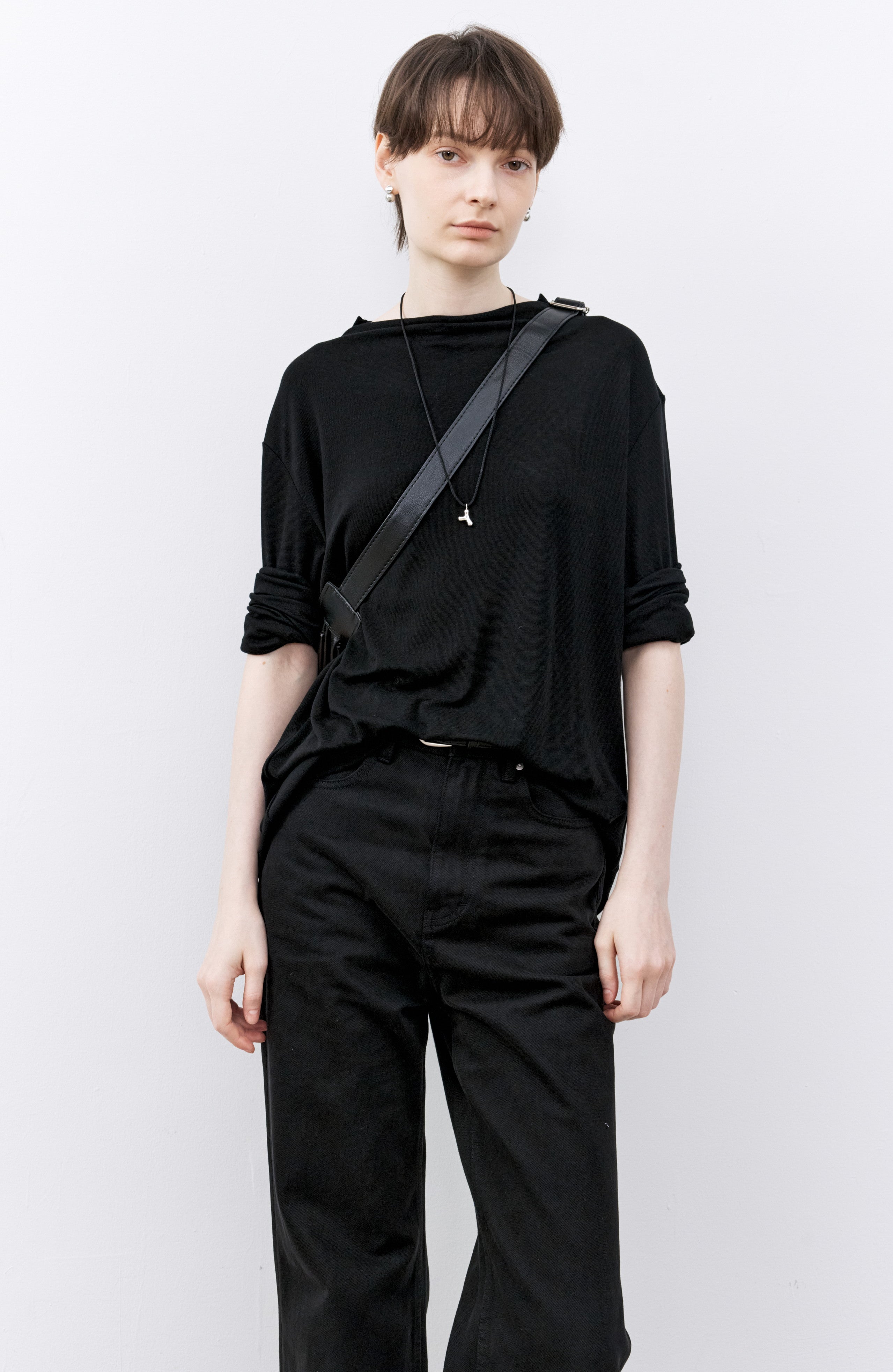 BOAT NECK DRAPE TOP