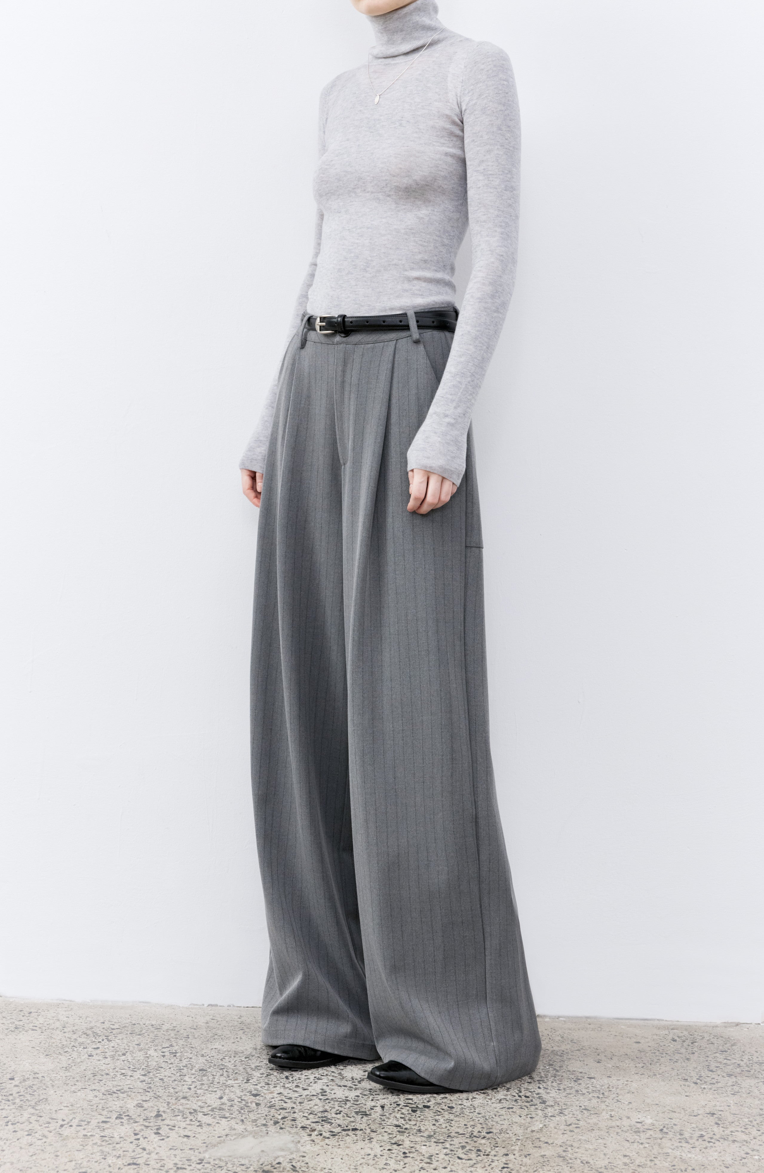 WIDE DRAPE STRIPED PANTS / ワイドドレープストライプパンツ