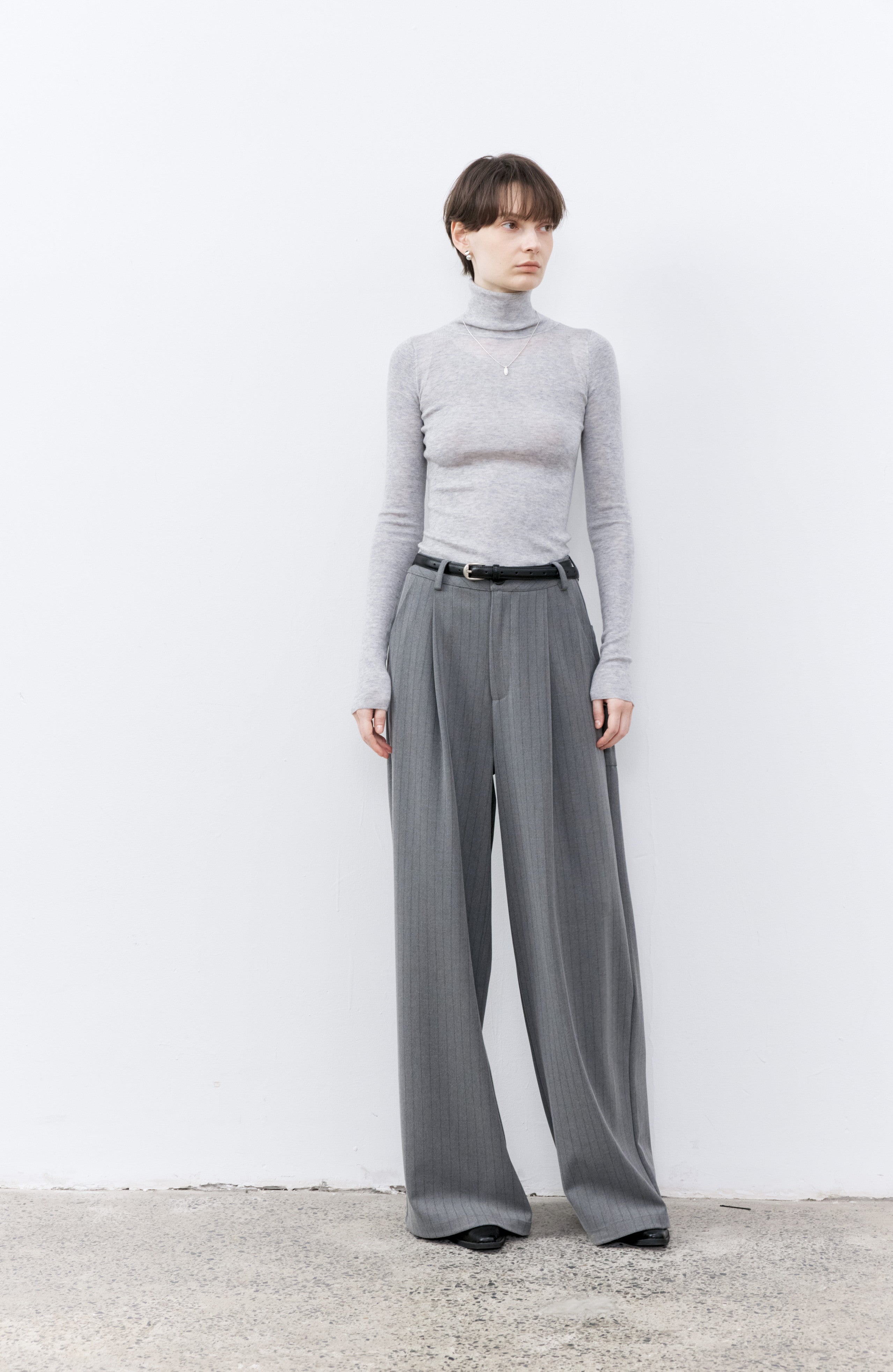 WIDE DRAPE STRIPED PANTS