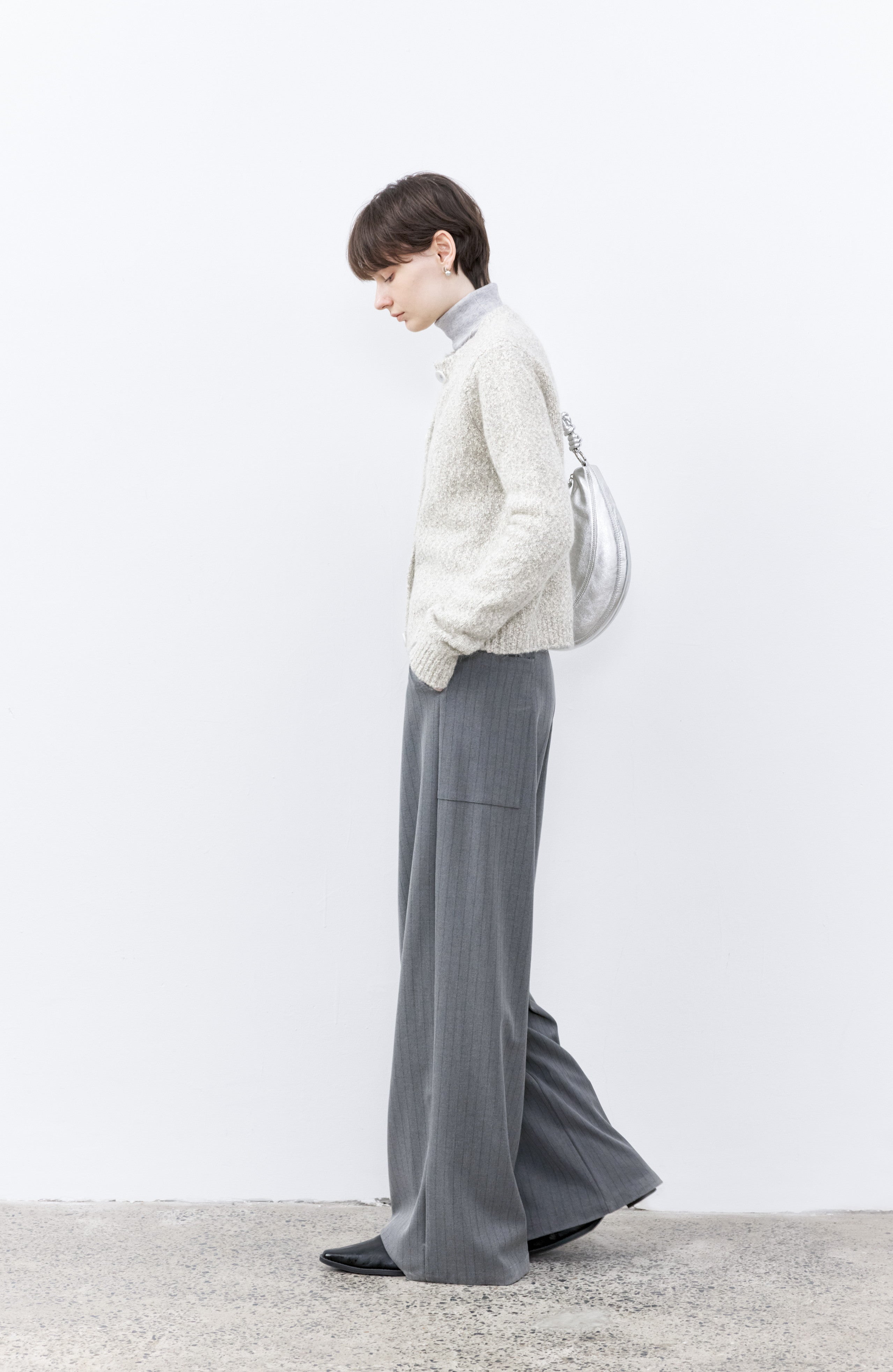 WIDE DRAPE STRIPED PANTS