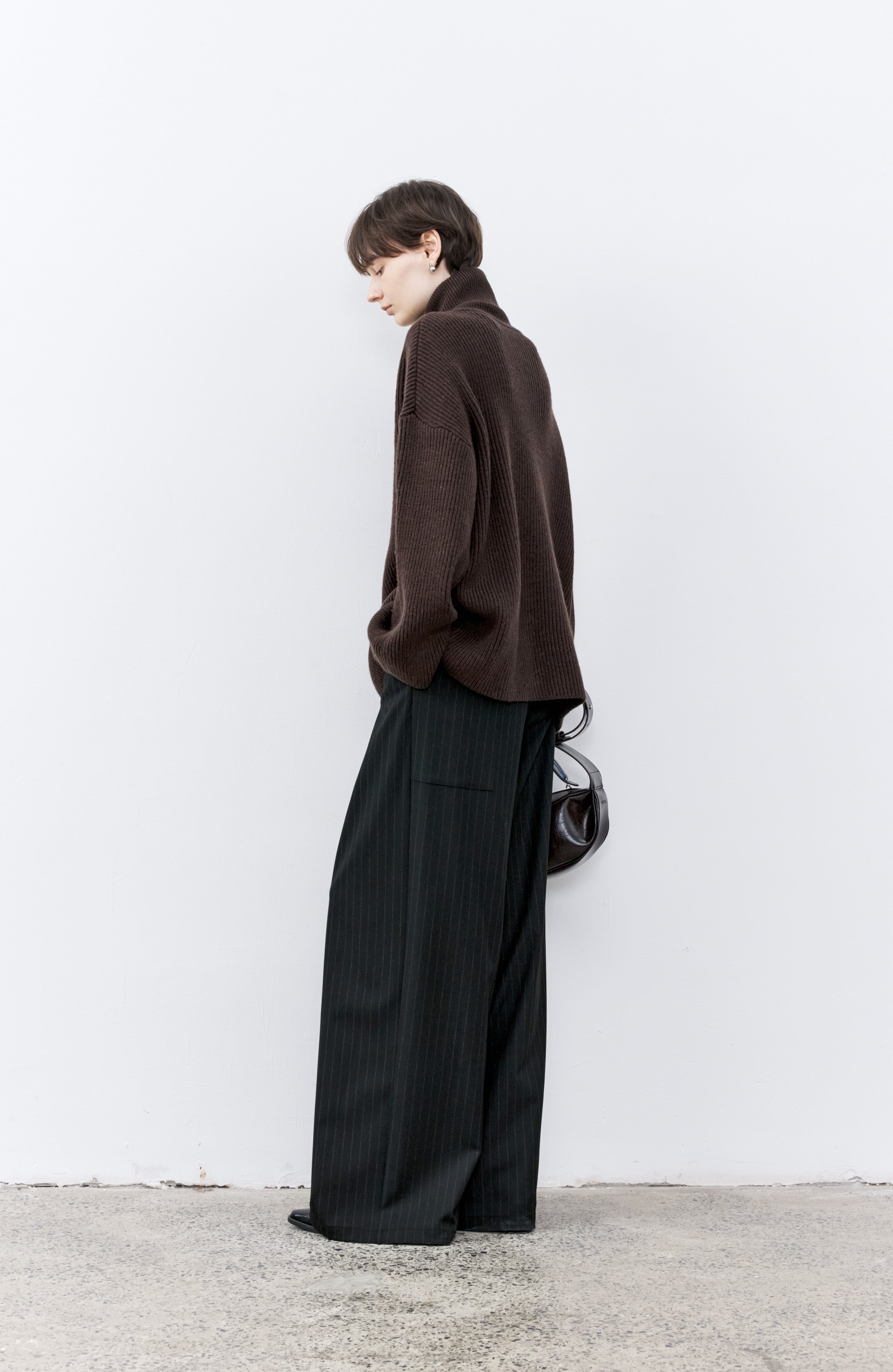 WIDE DRAPE STRIPED PANTS