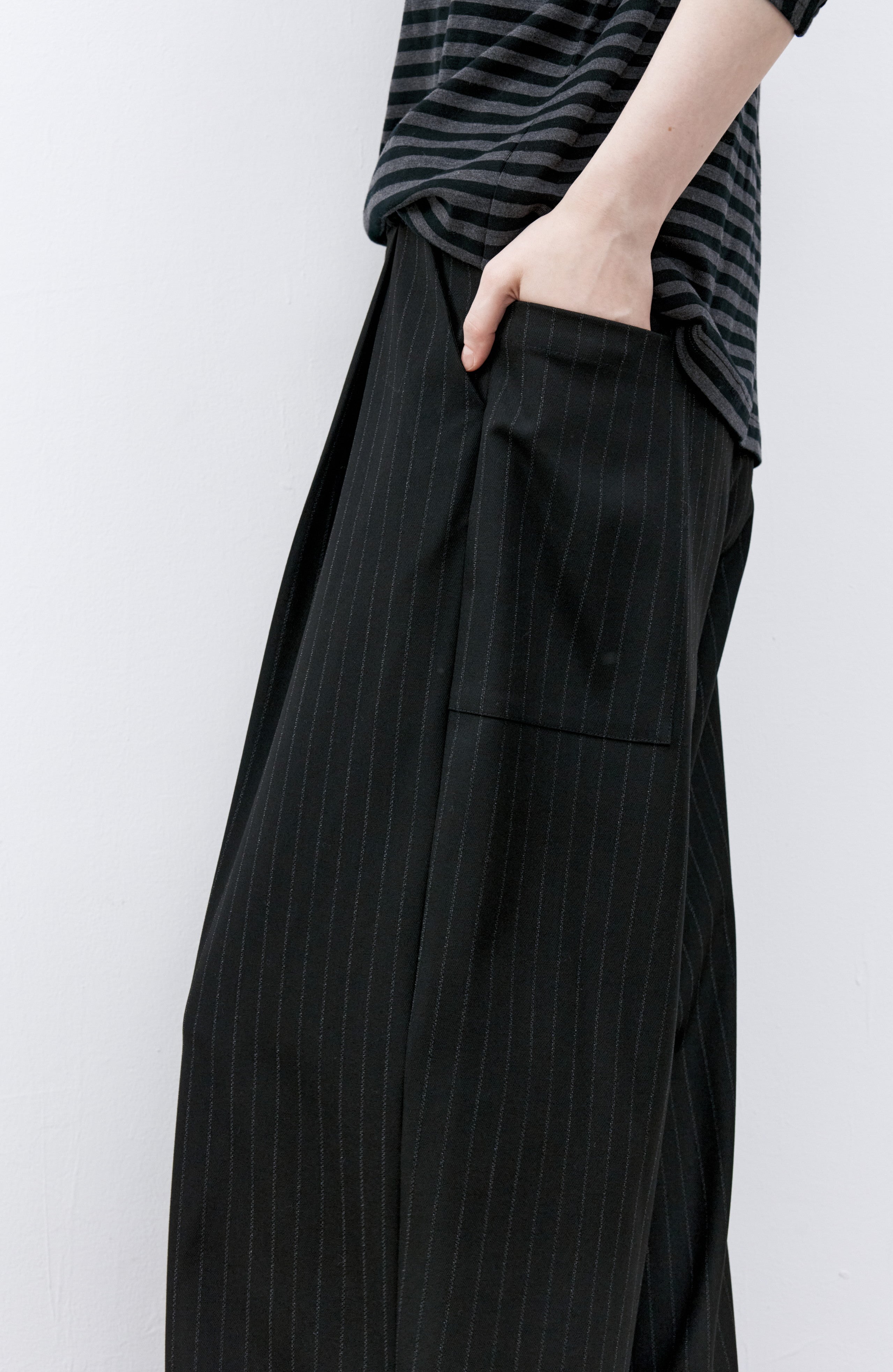 WIDE DRAPE STRIPED PANTS / ワイドドレープストライプパンツ