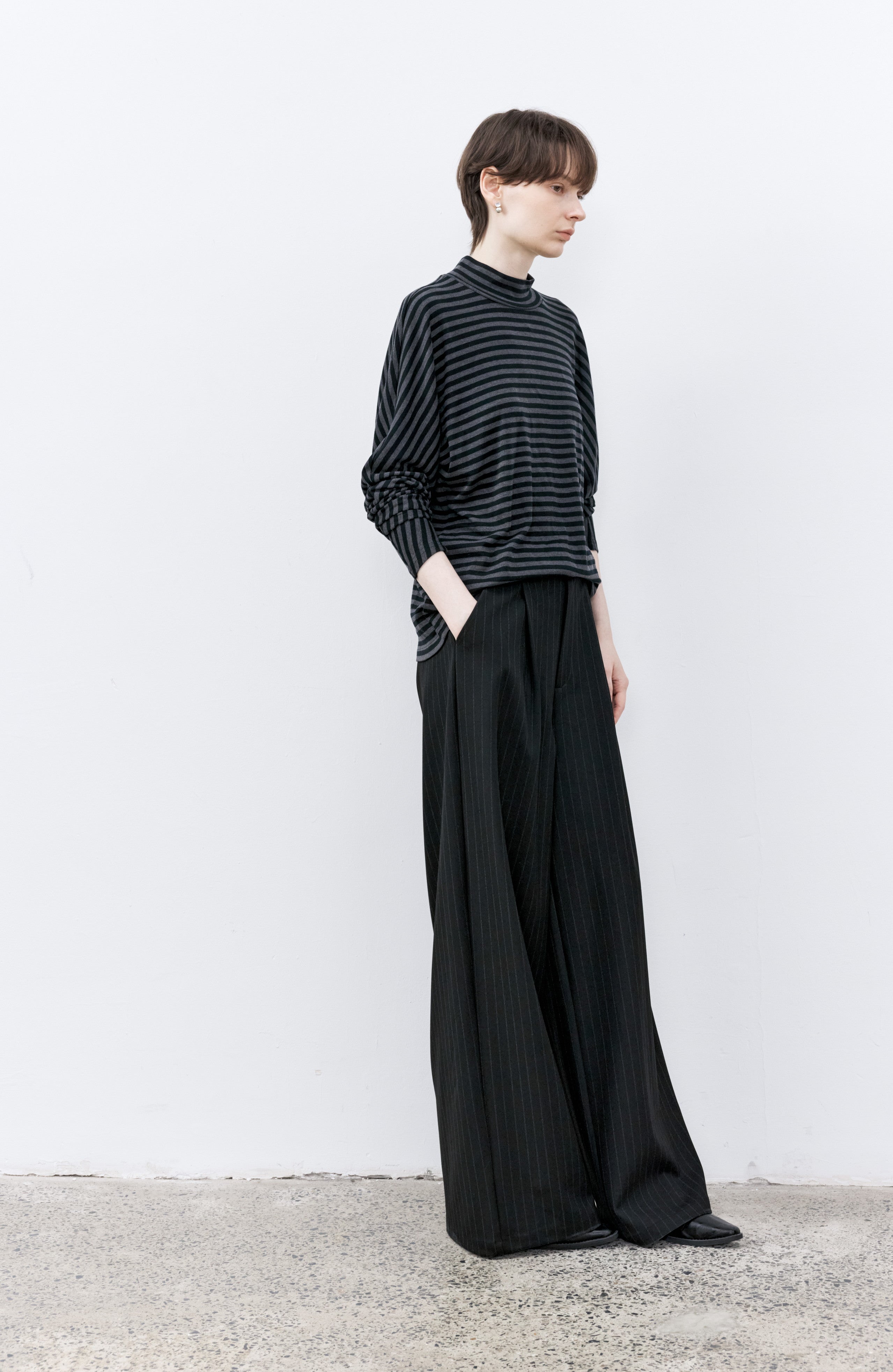 WIDE DRAPE STRIPED PANTS / ワイドドレープストライプパンツ